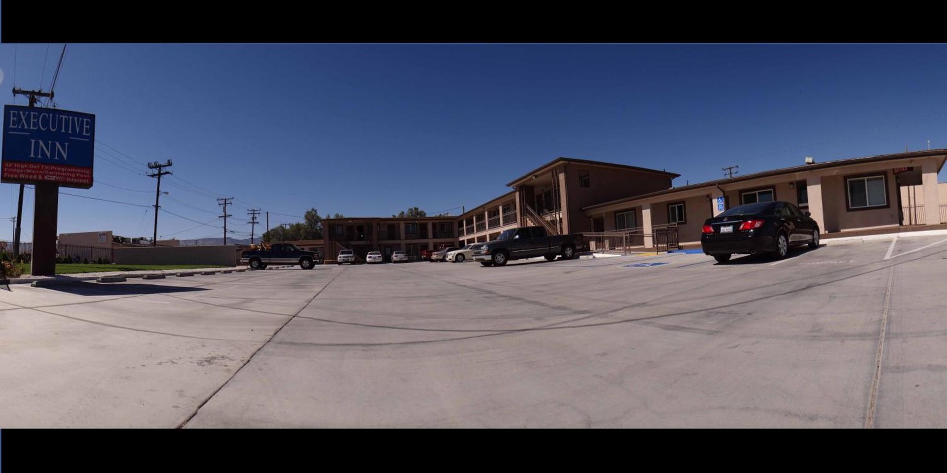 Executive Inn Mojave photo 7