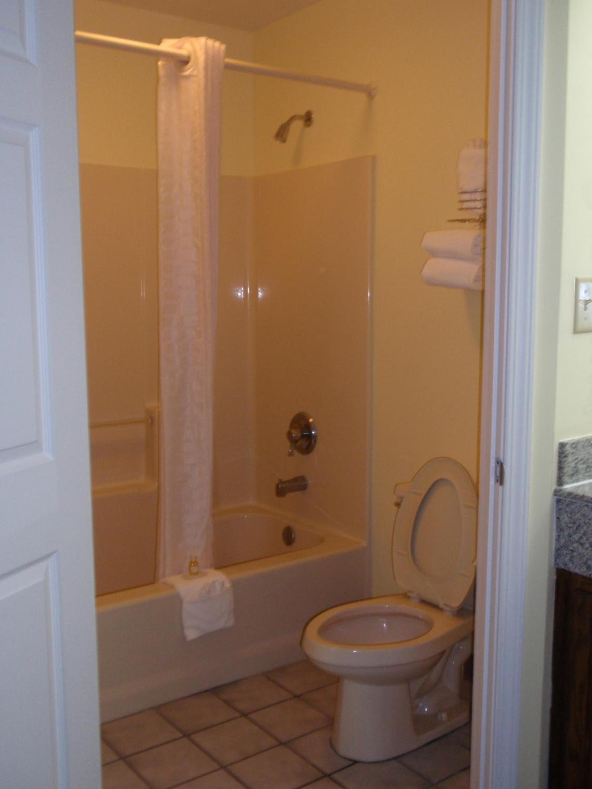 Jameson Inn - Perry photo 19