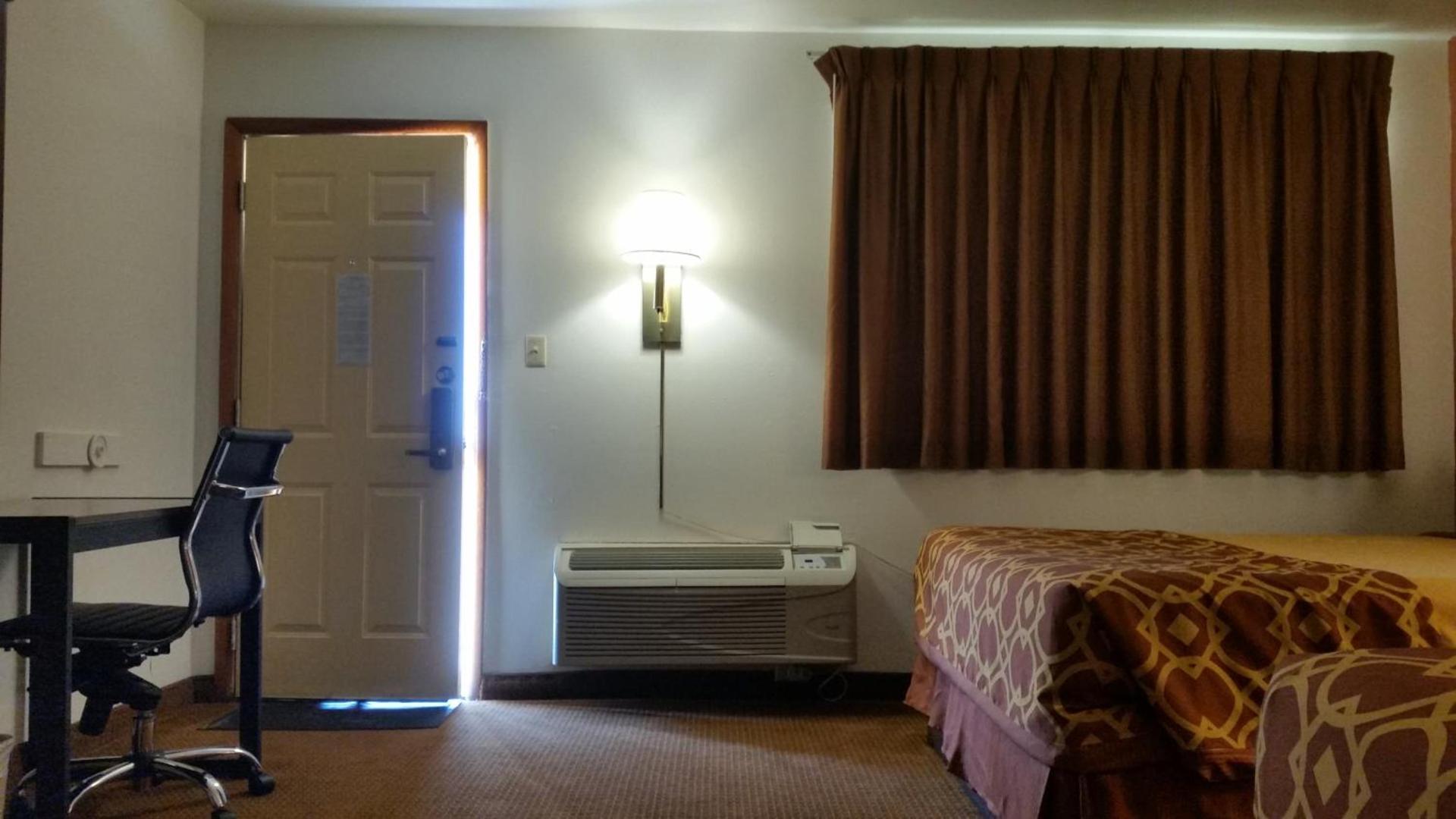 American Inn Of Liberal photo 6