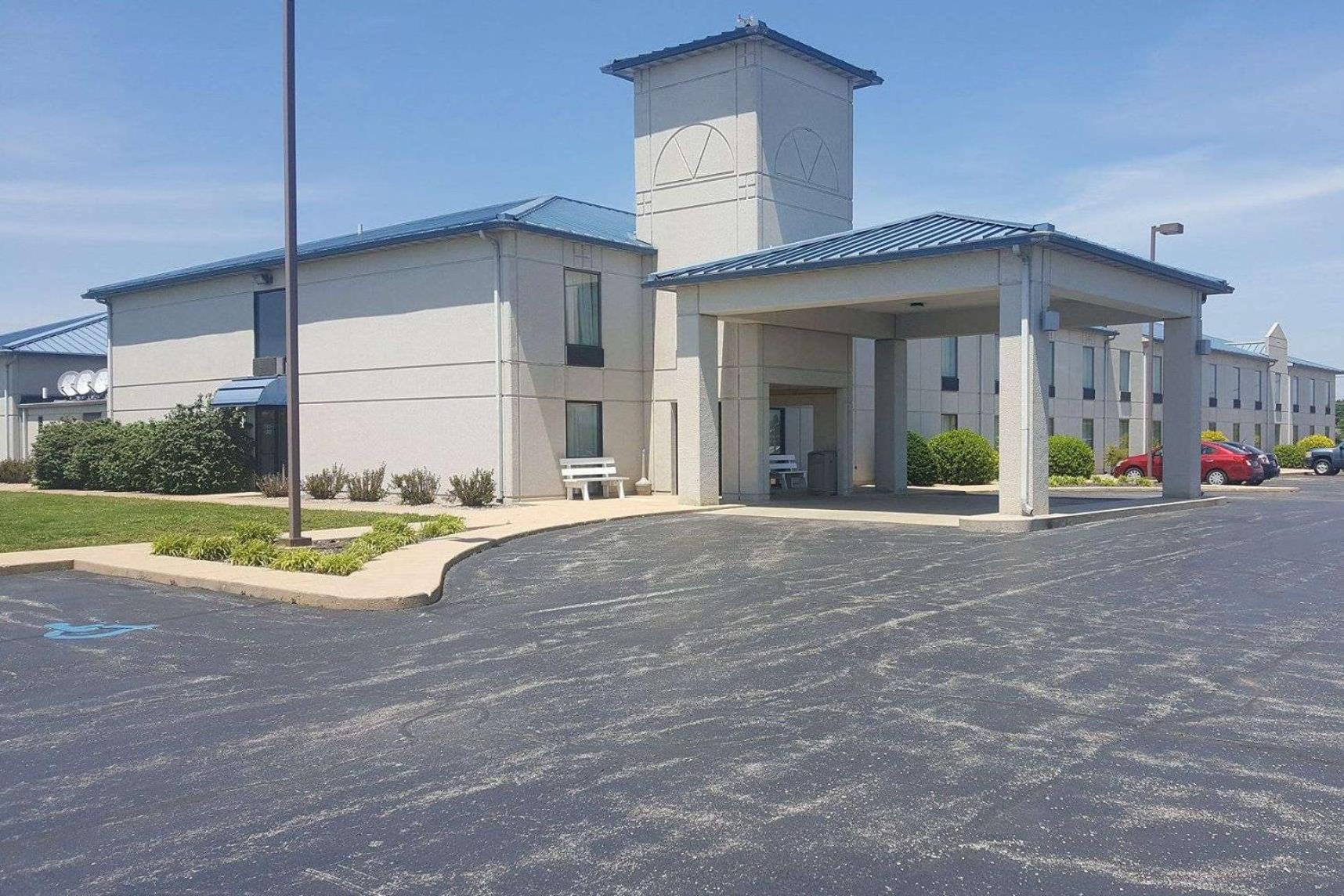 Baymont by Wyndham West Plains photo 3