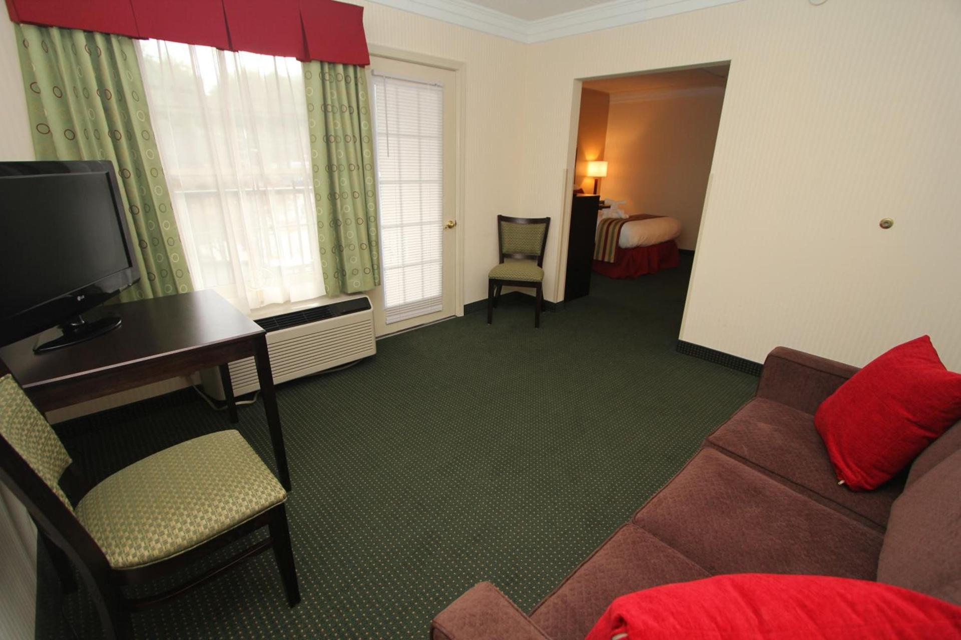 Black Bear Inn & Suites photo 7