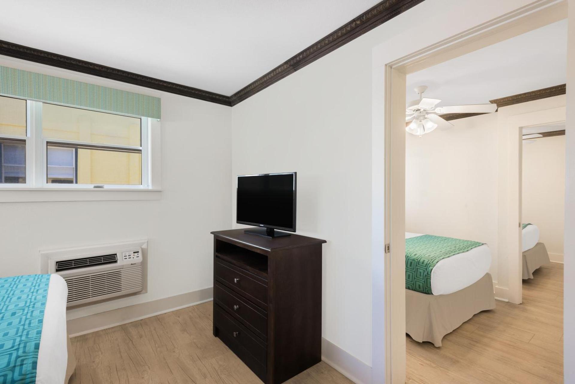 Days Inn by Wyndham Ocean City Oceanfront photo 65