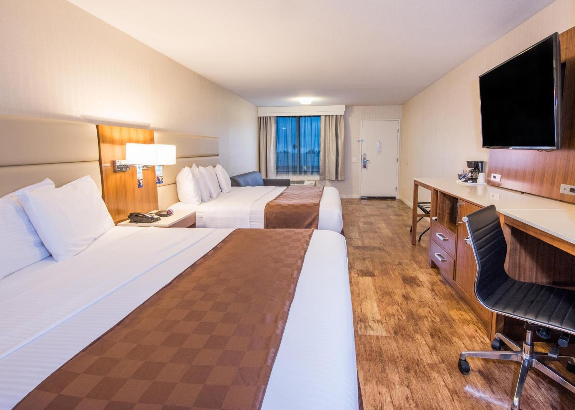 Travelodge by Wyndham Culver City photo 39