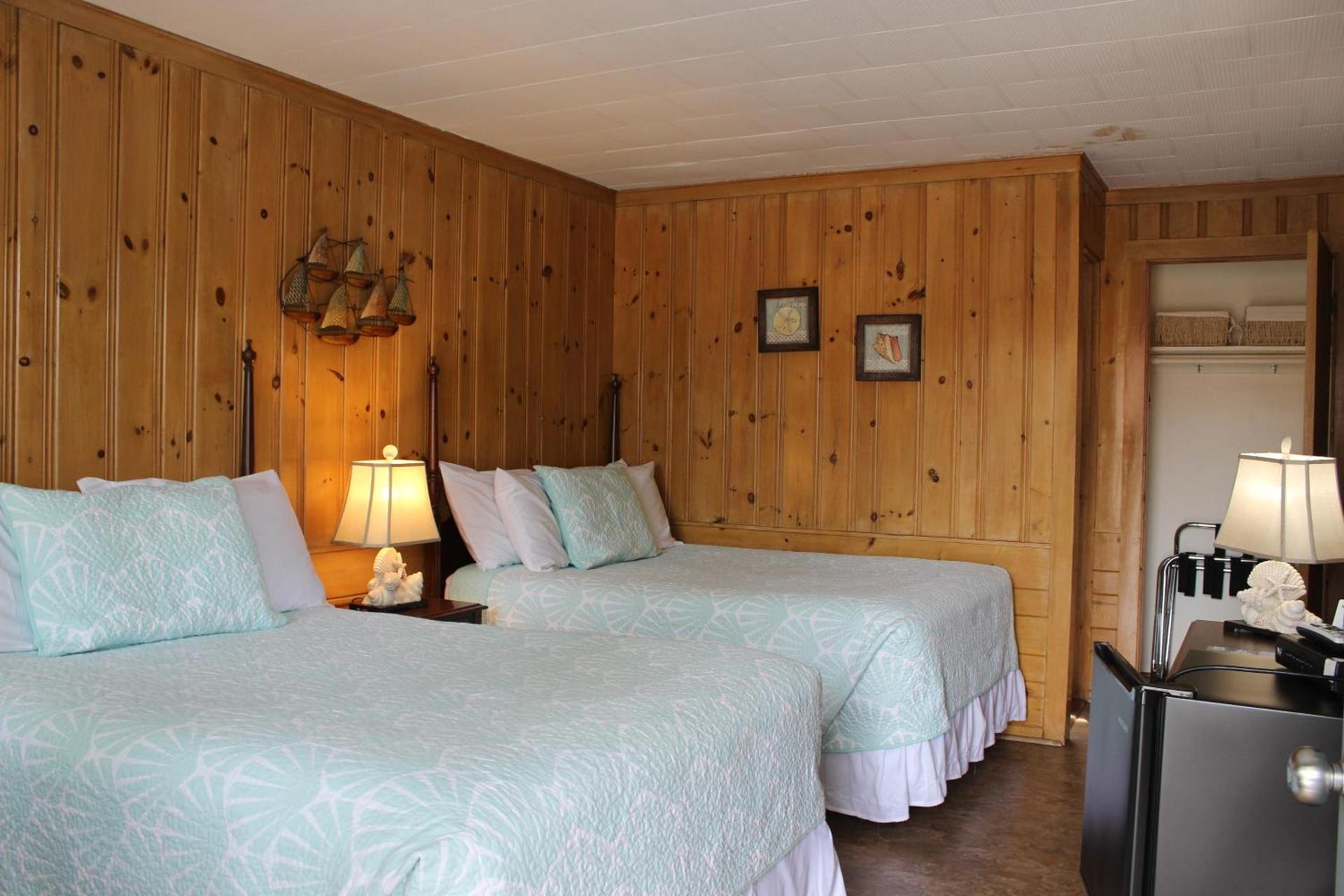 Town & Beach Motel photo 12