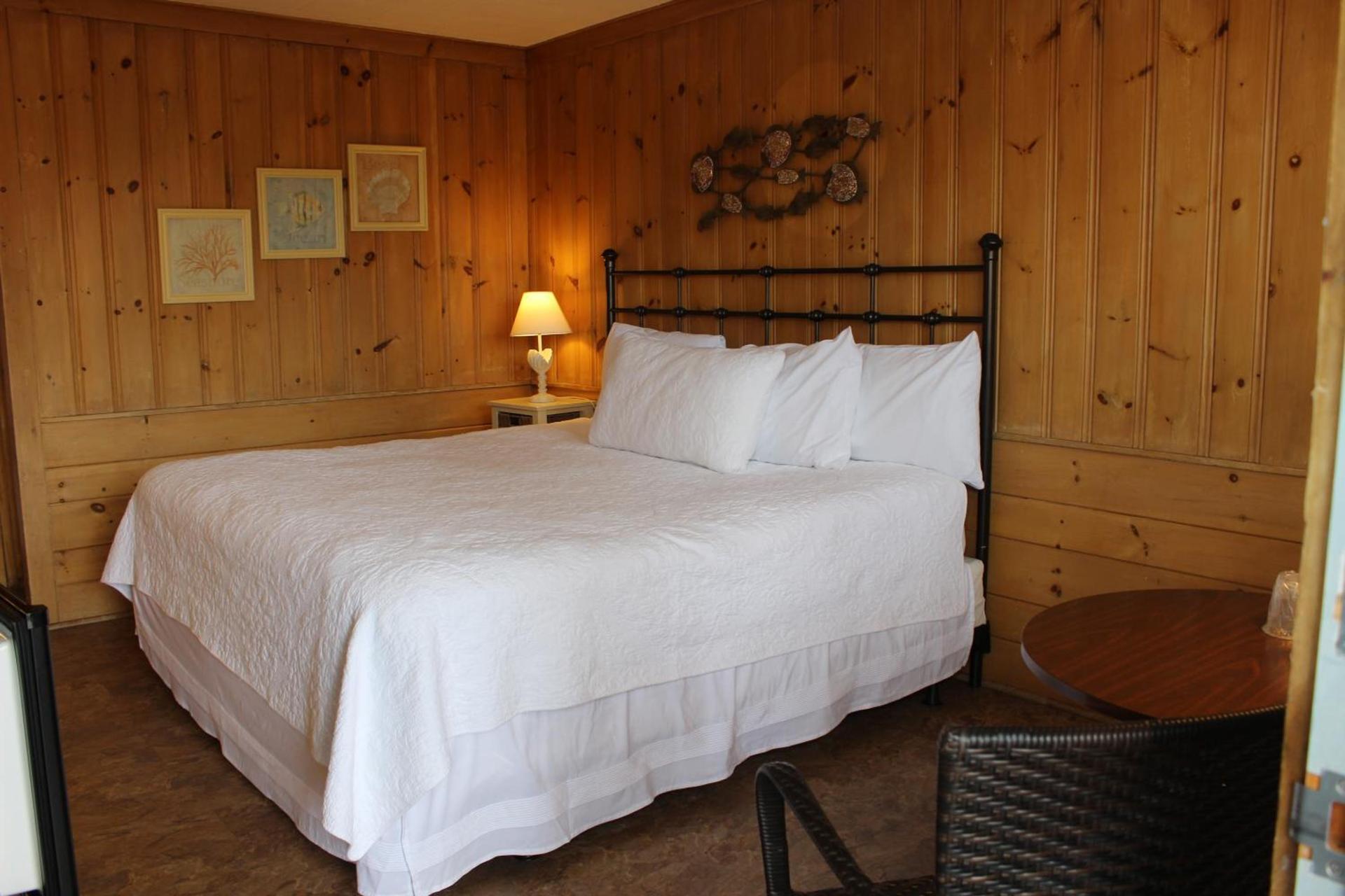 Town & Beach Motel photo 2