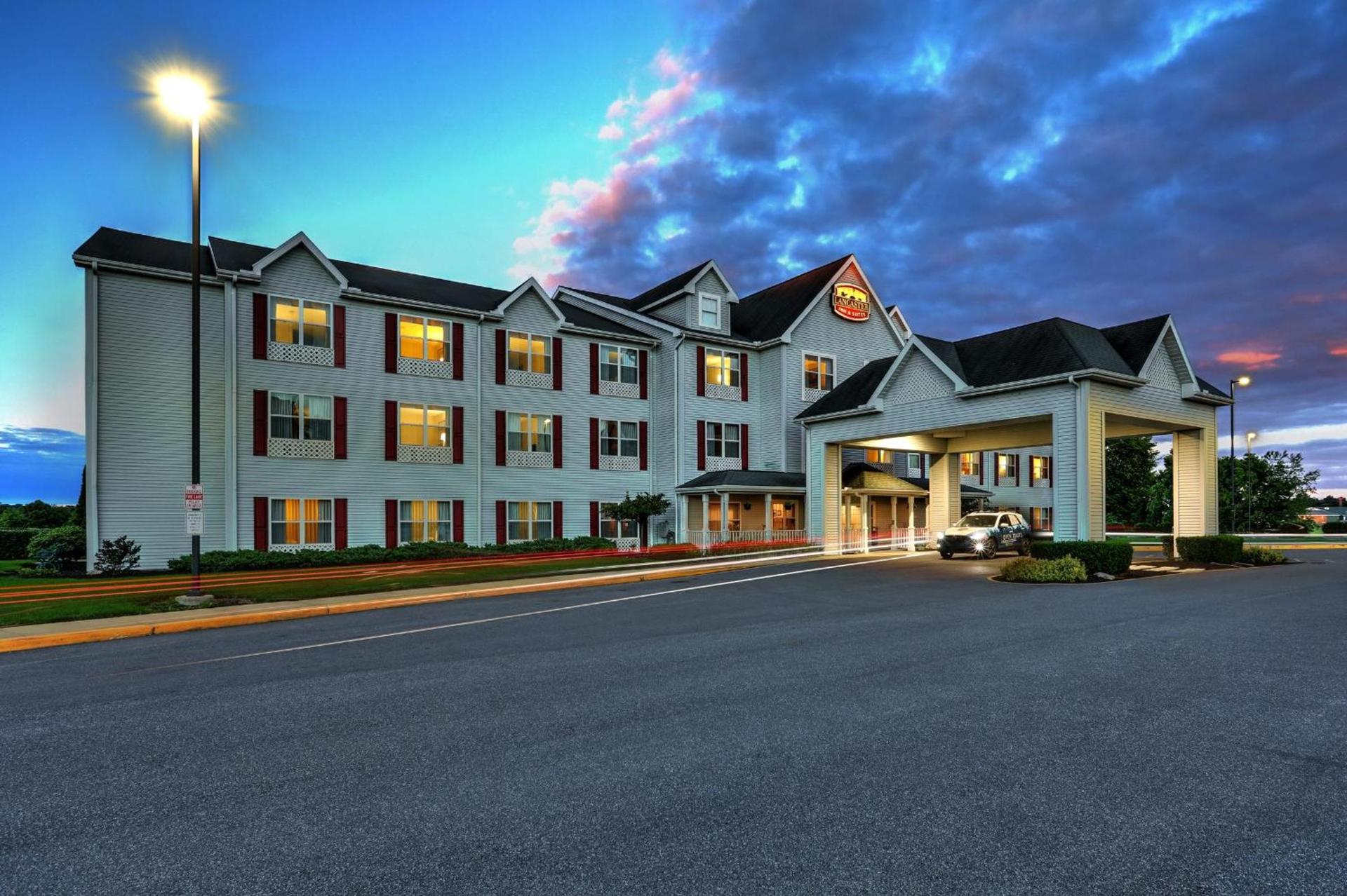 Lancaster Inn & Suites photo 2