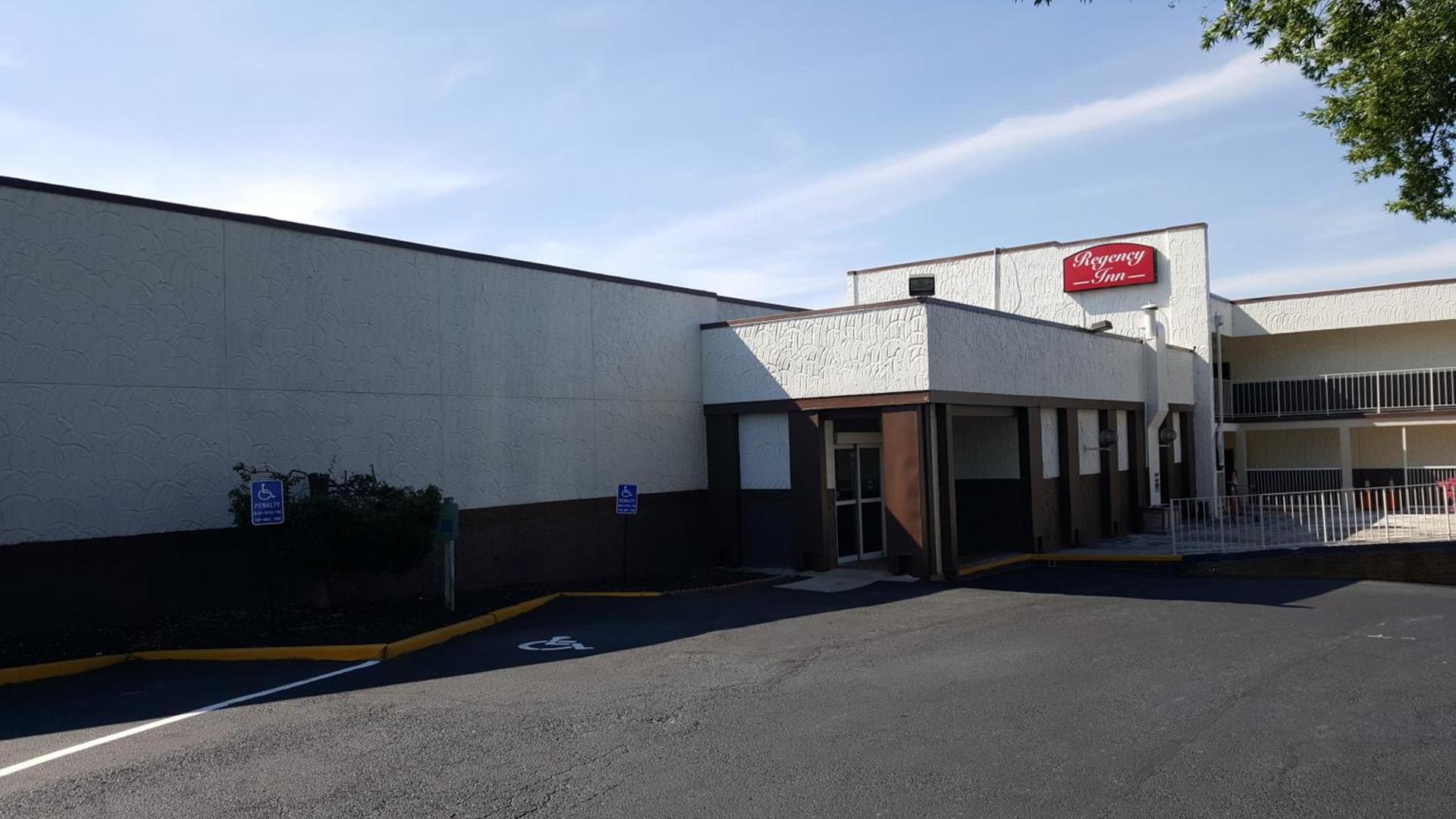 Regency Inn Richmond photo 2