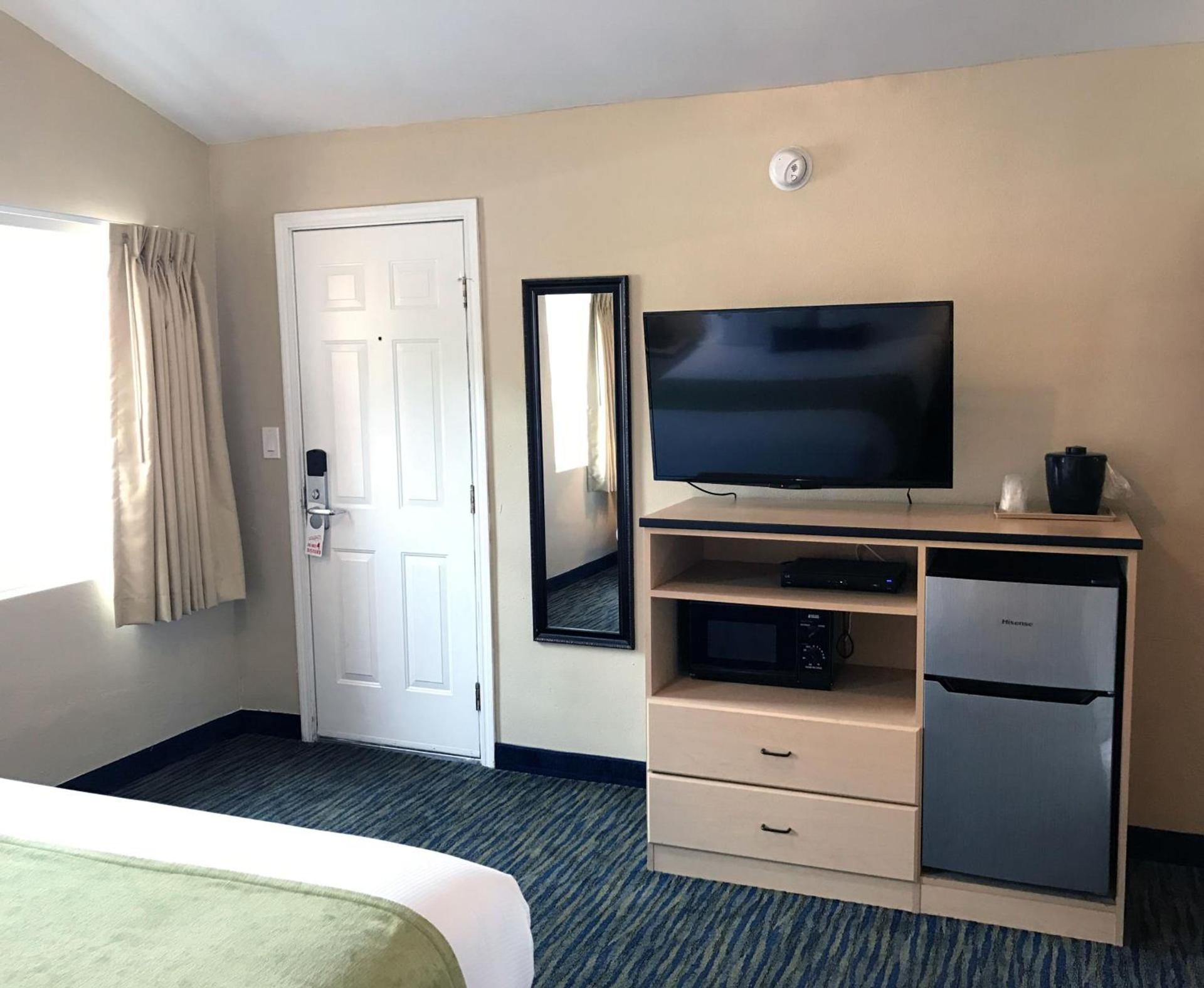 Napa Discovery Inn photo 33