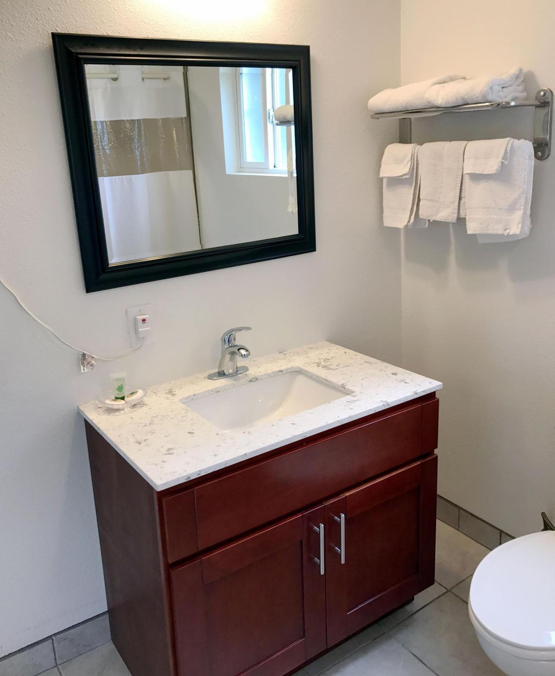 Napa Discovery Inn photo 31