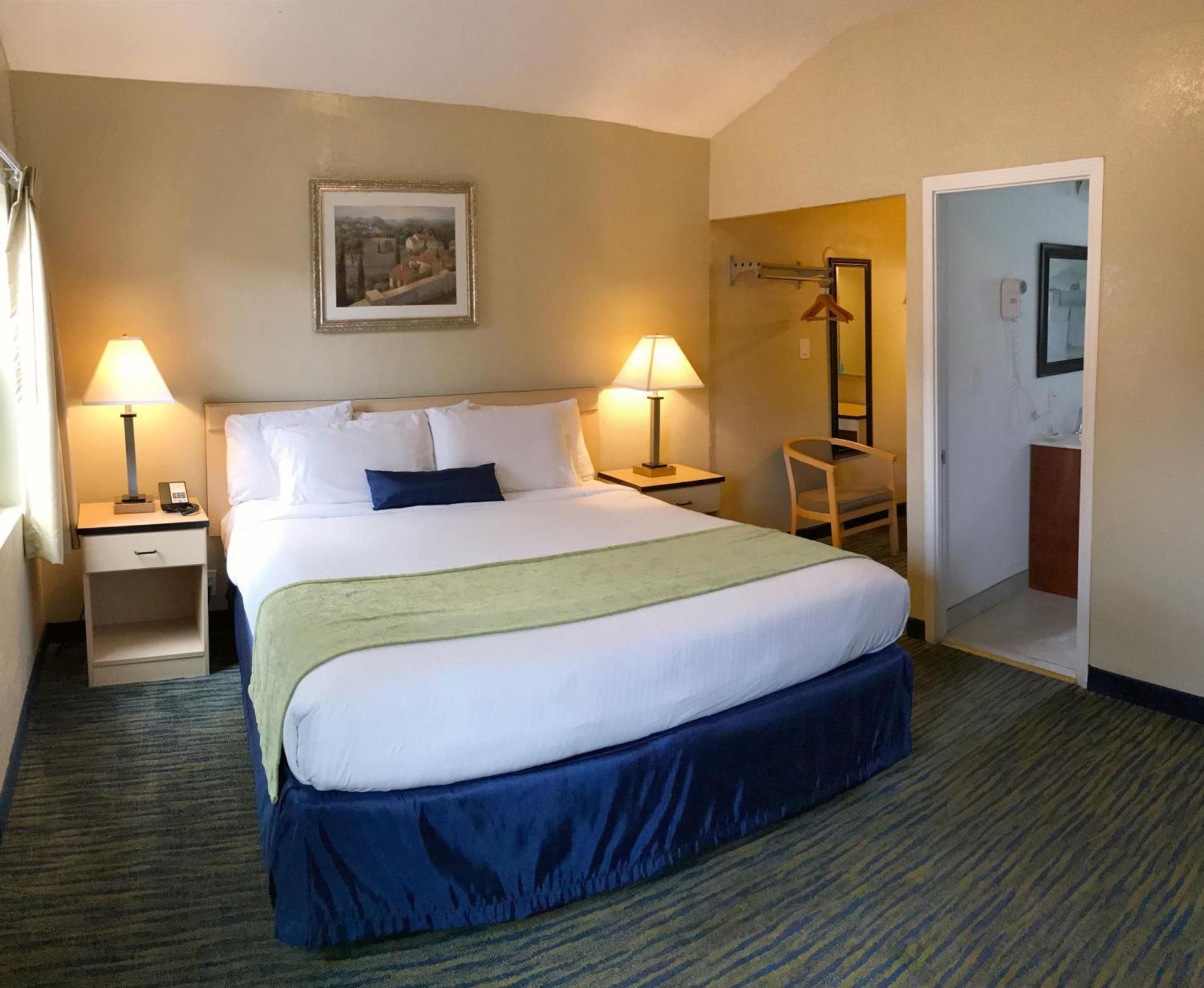 Napa Discovery Inn photo 10