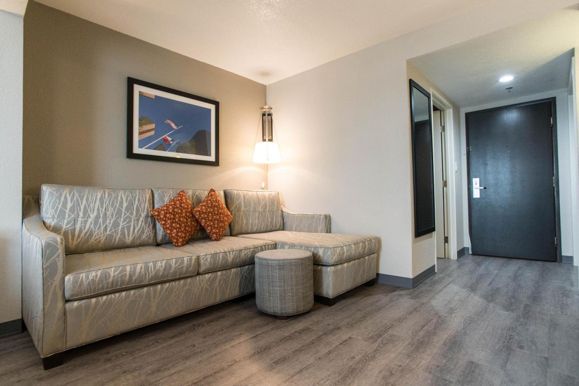 Wingate by Wyndham Dallas Love Field photo 18