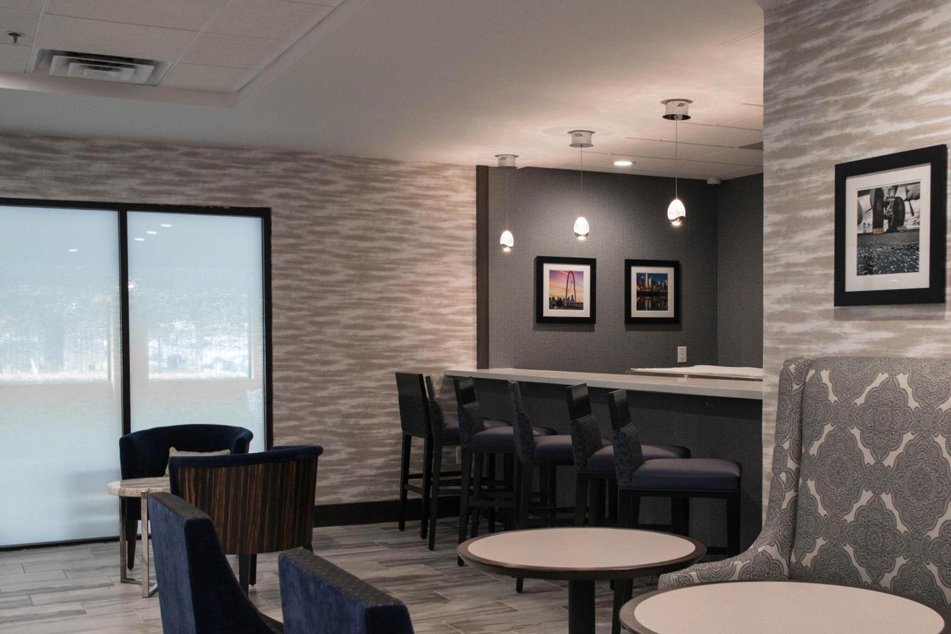Wingate by Wyndham Dallas Love Field photo 8