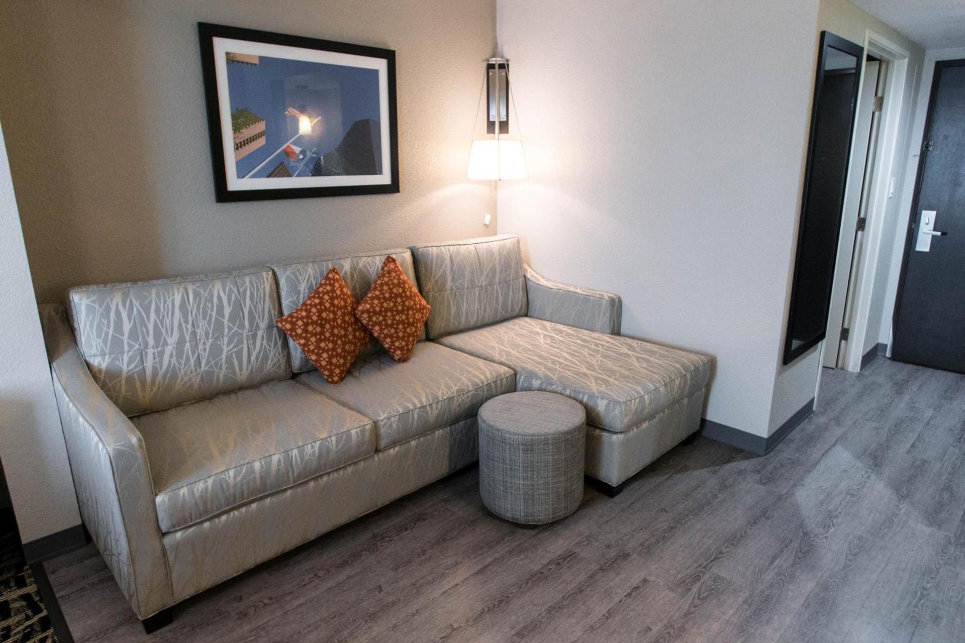 Wingate by Wyndham Dallas Love Field photo 13