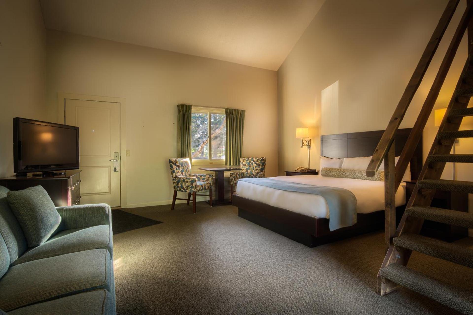 Sun & Ski Inn and Suites photo 32