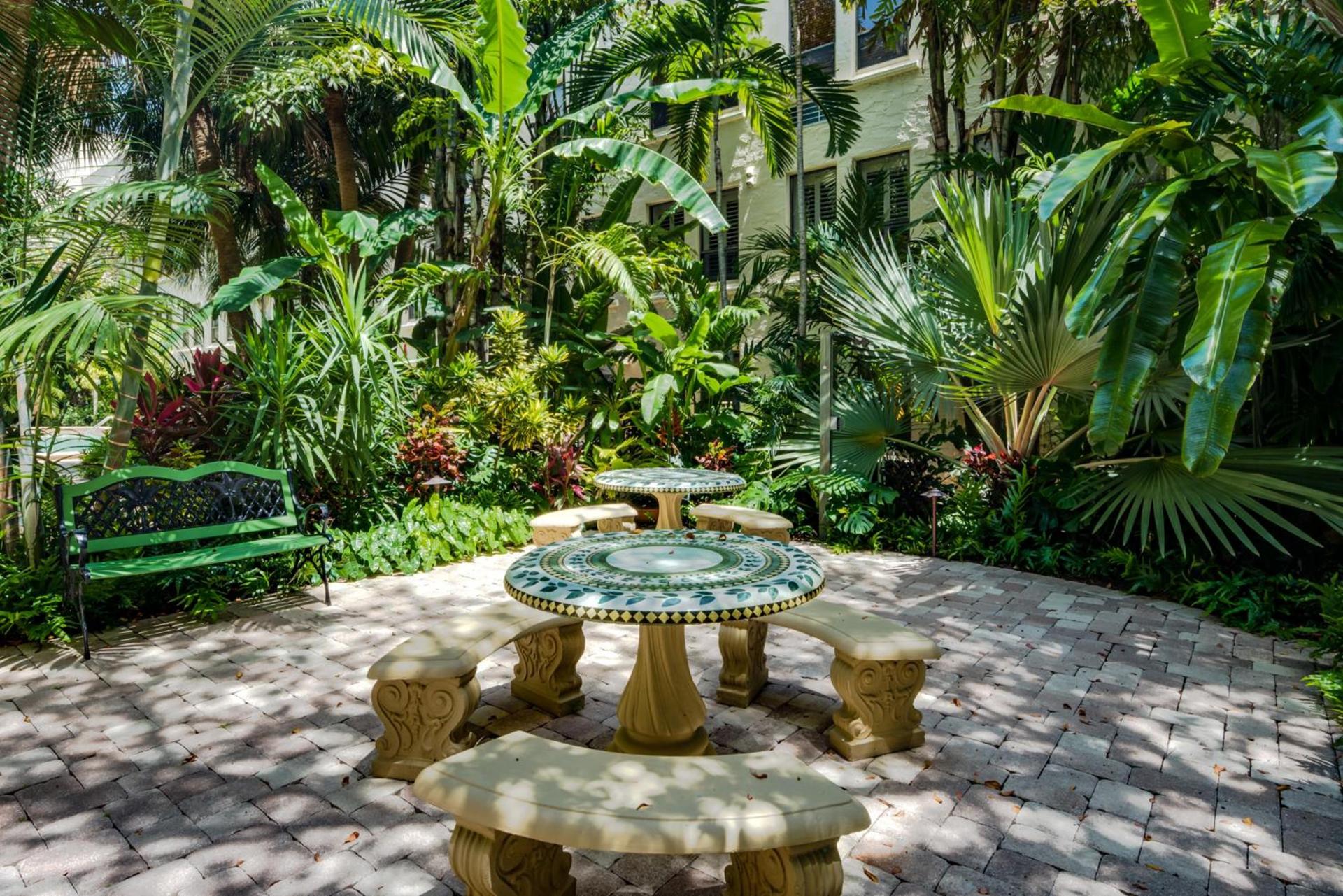 Tropicals of Palm Beach photo 45