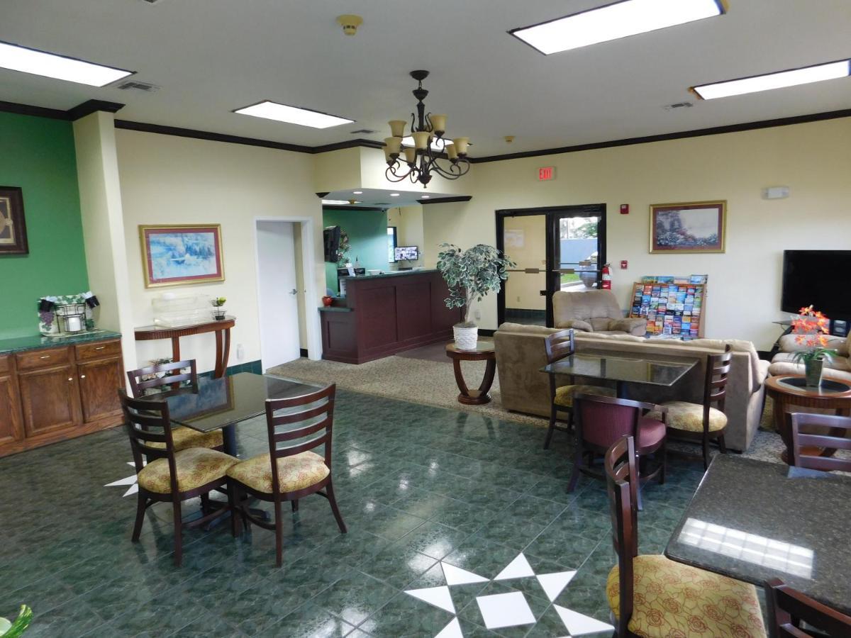Regency Inn & Suites Beaumont photo 19