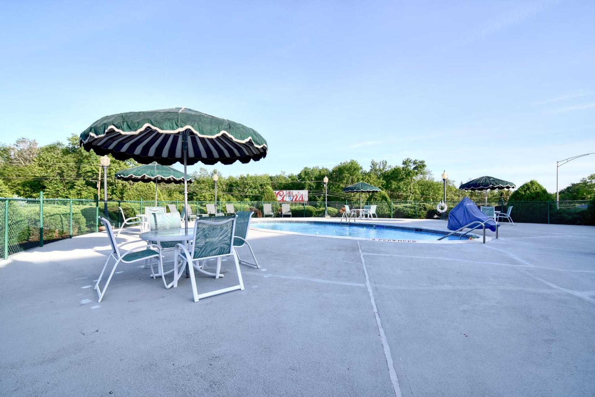 Roosevelt Inn & Suites Saratoga Springs photo 49