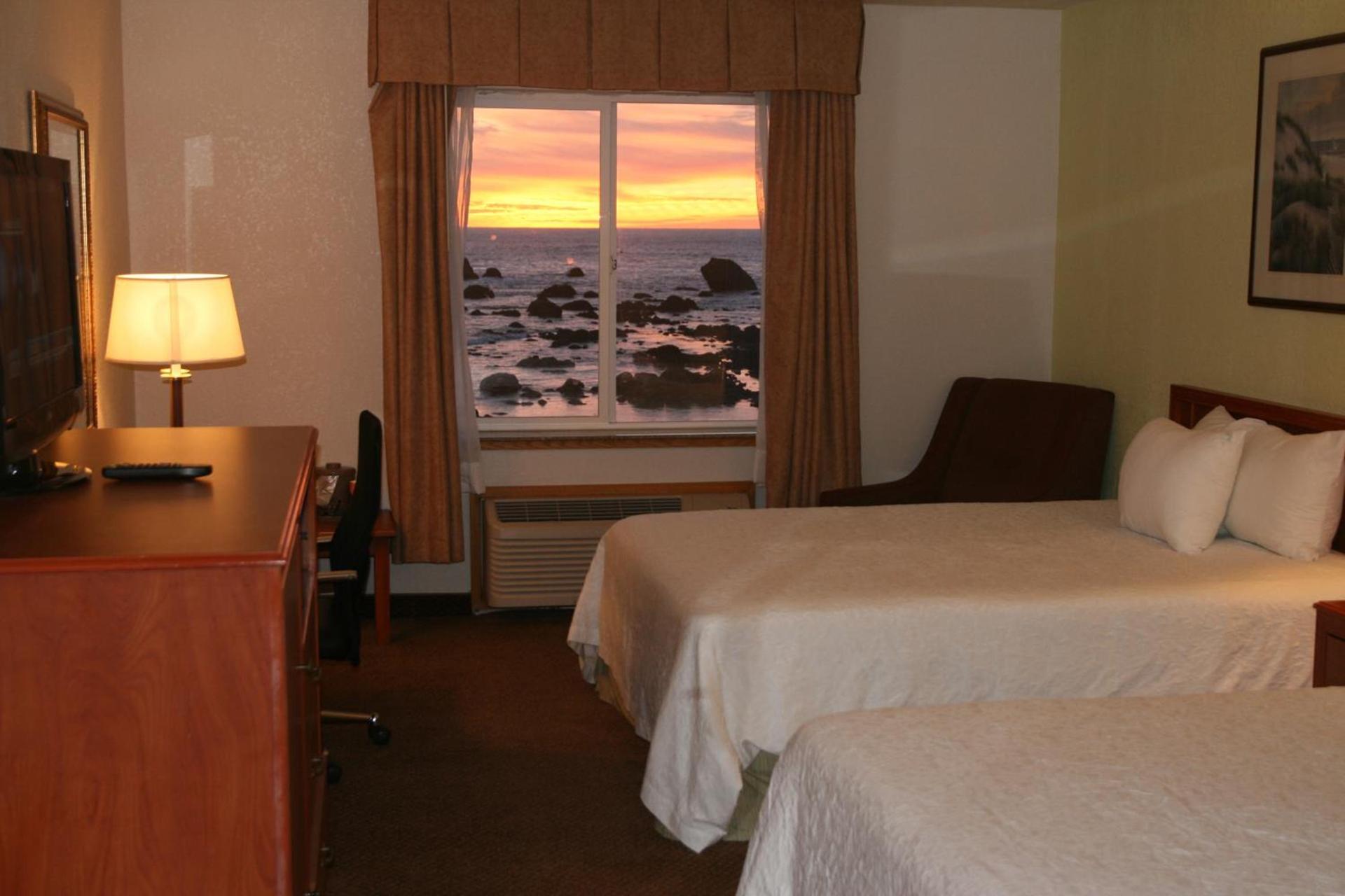 Oceanfront Lodge photo 15