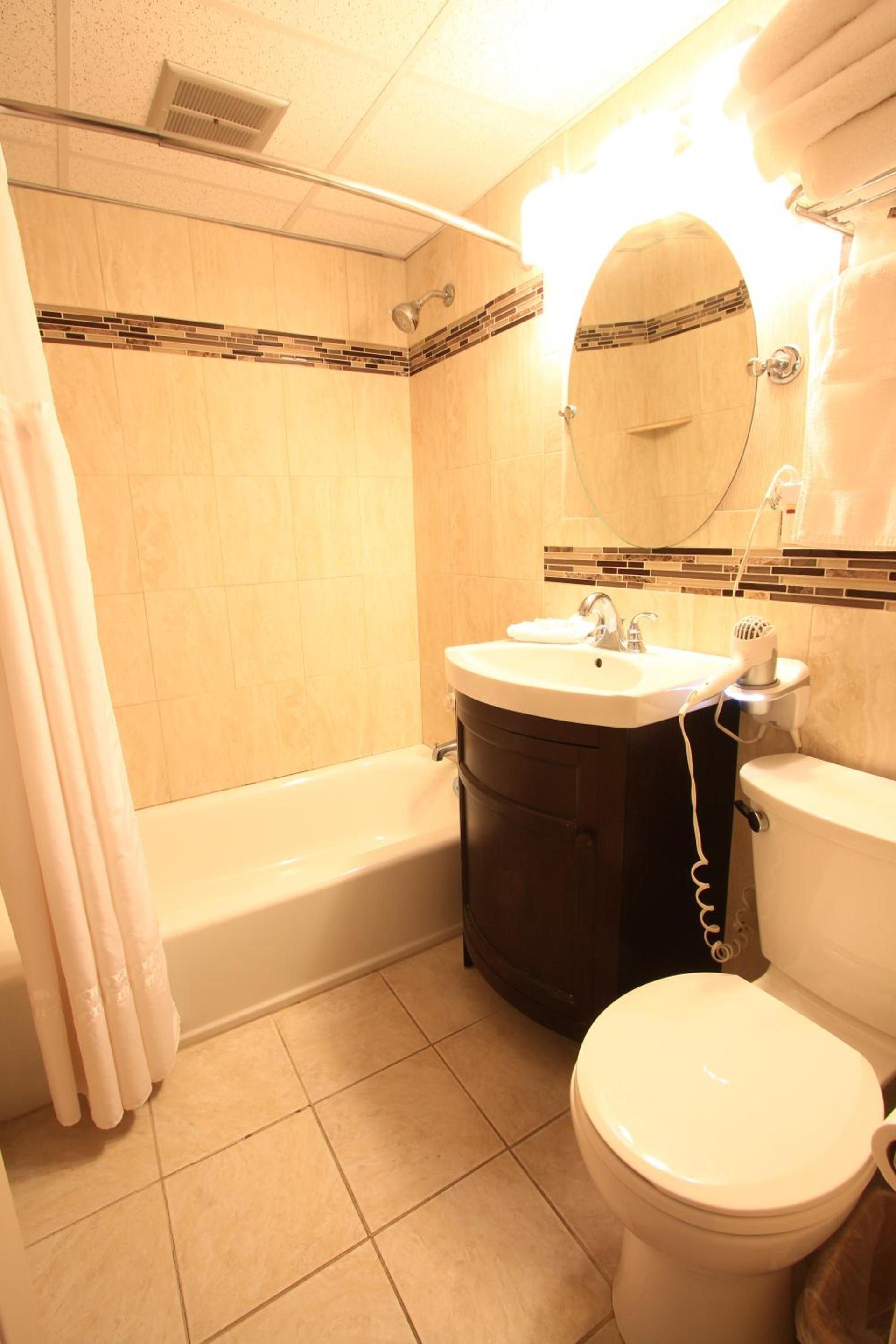 Colton Court Motor Inn photo 10