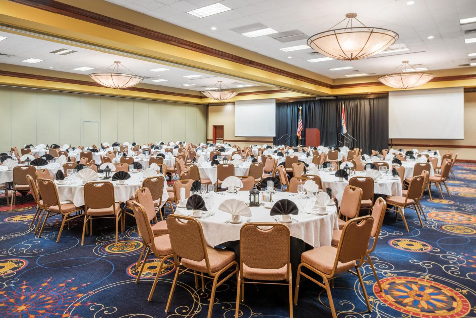 Capitol Plaza Hotel Jefferson City photo 24
