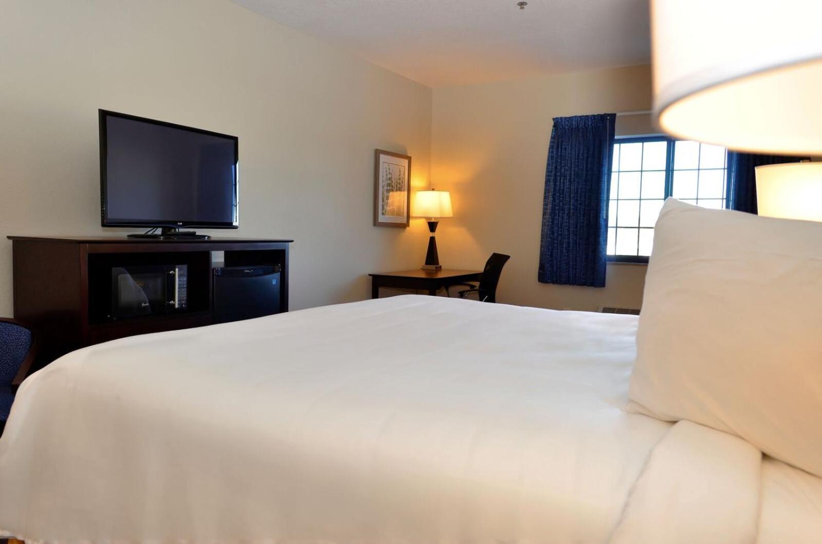 Cobblestone Inn & Suites - Holstein photo 37