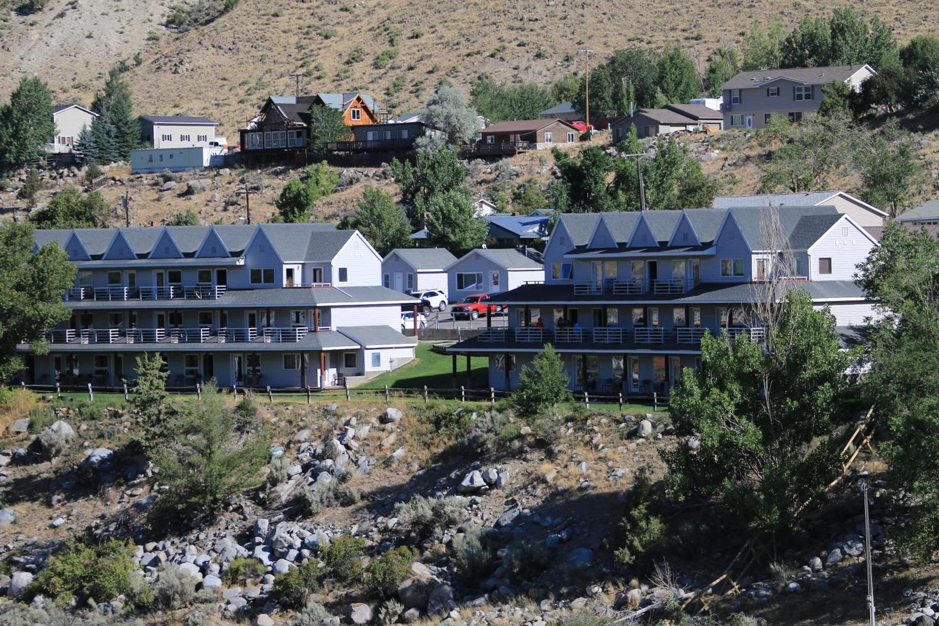 Absaroka Lodge photo 2