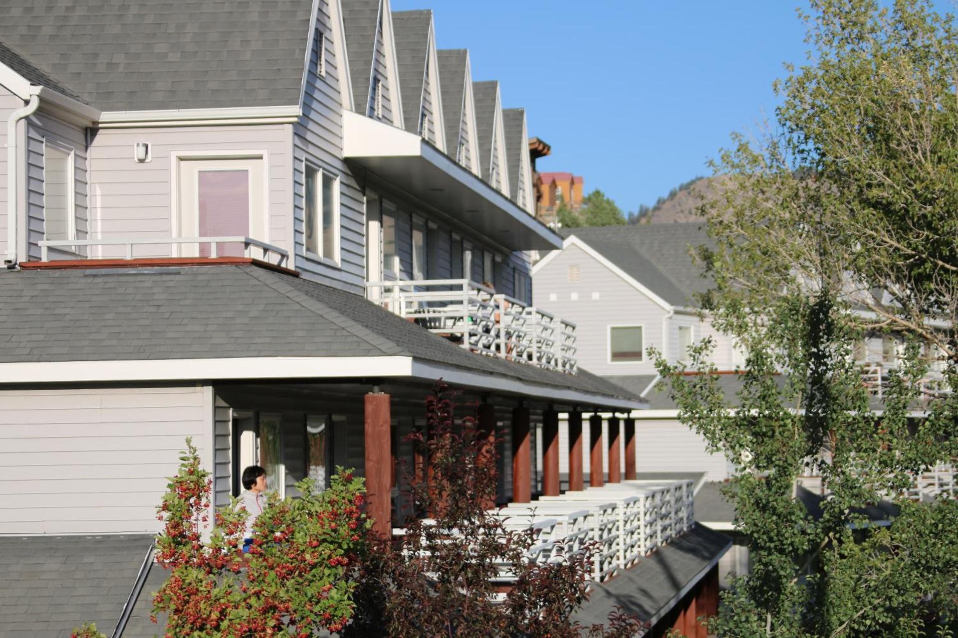 Absaroka Lodge photo 4