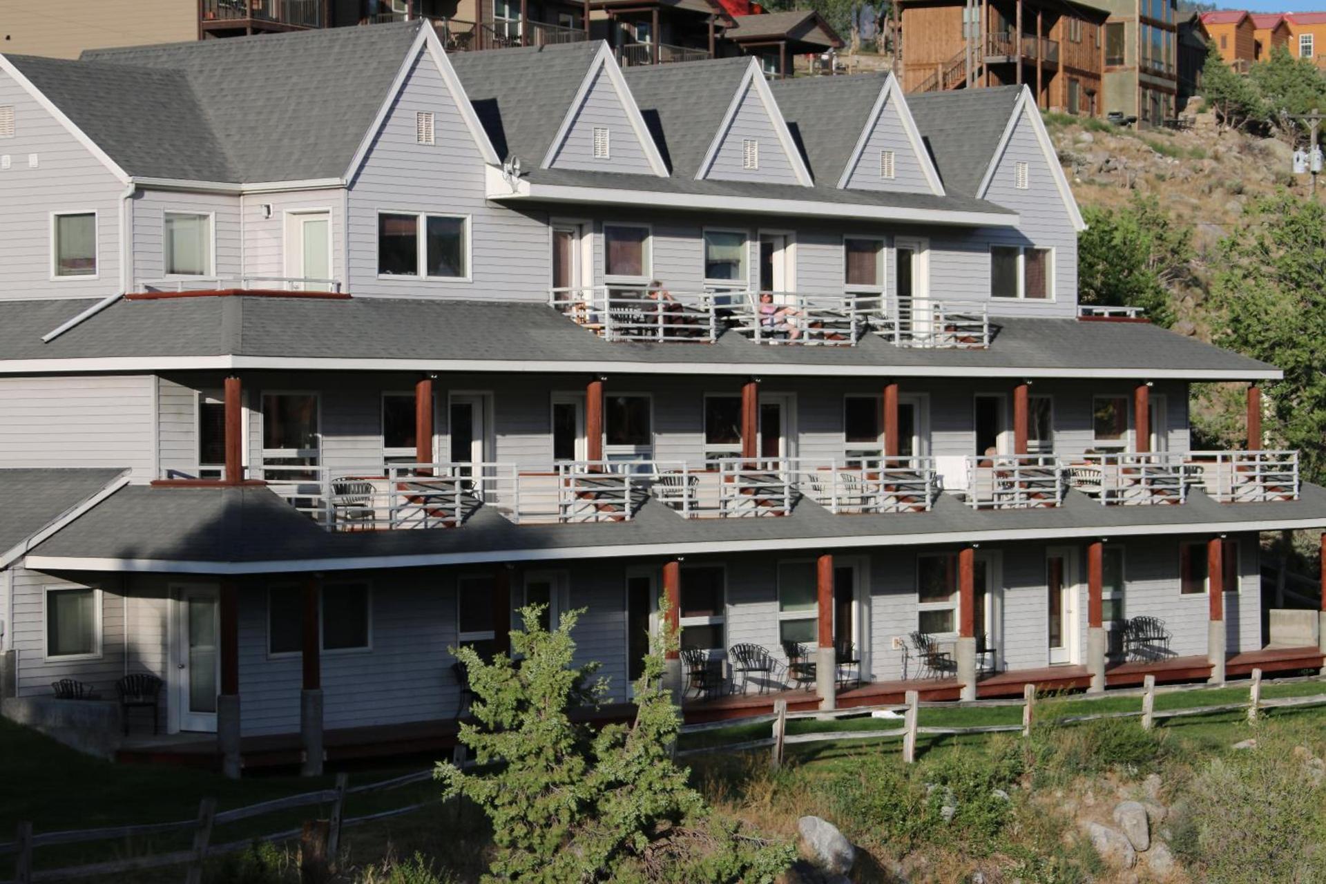 Absaroka Lodge photo 5