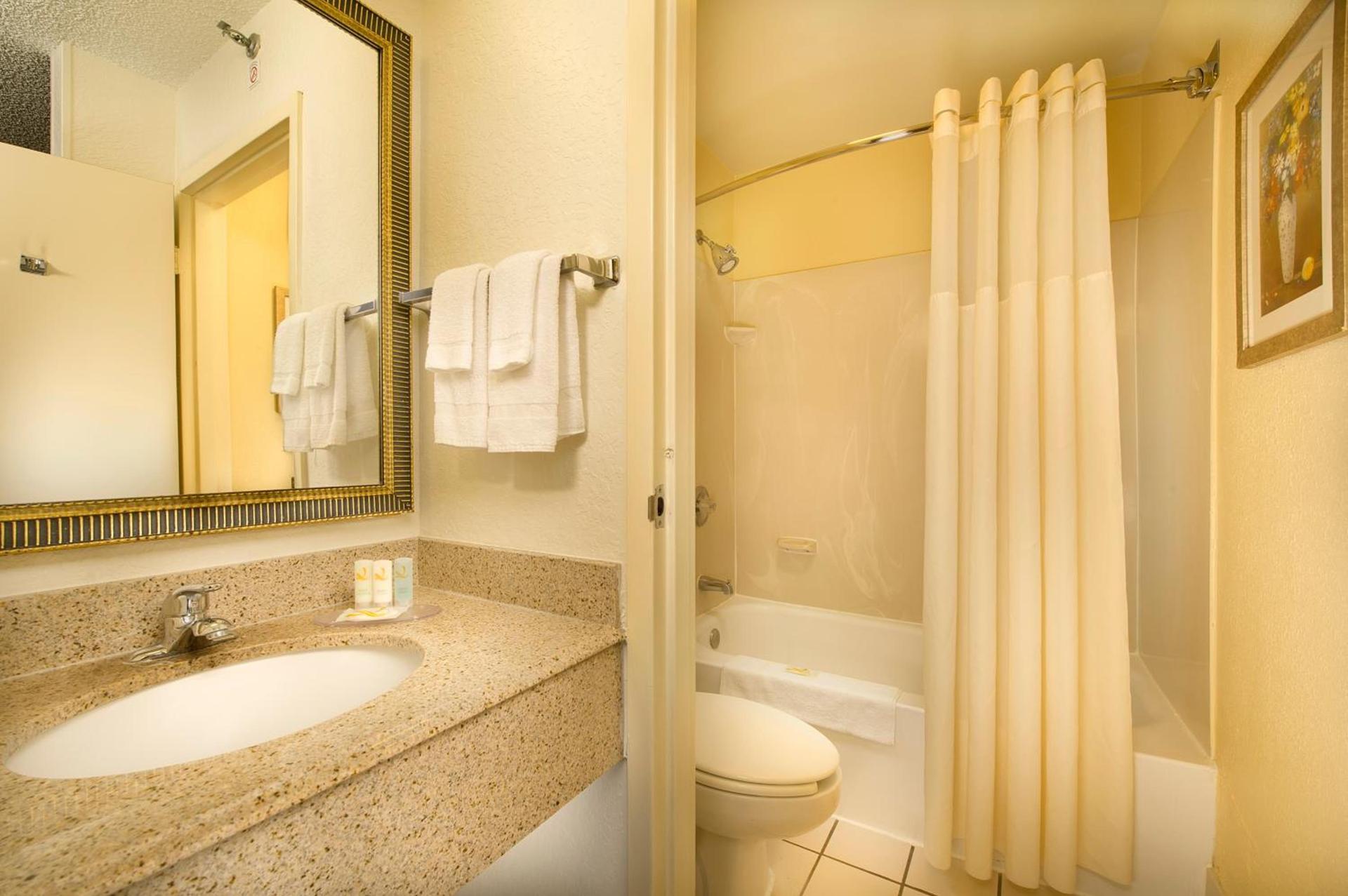Quality Inn Miami Airport - Doral photo 18