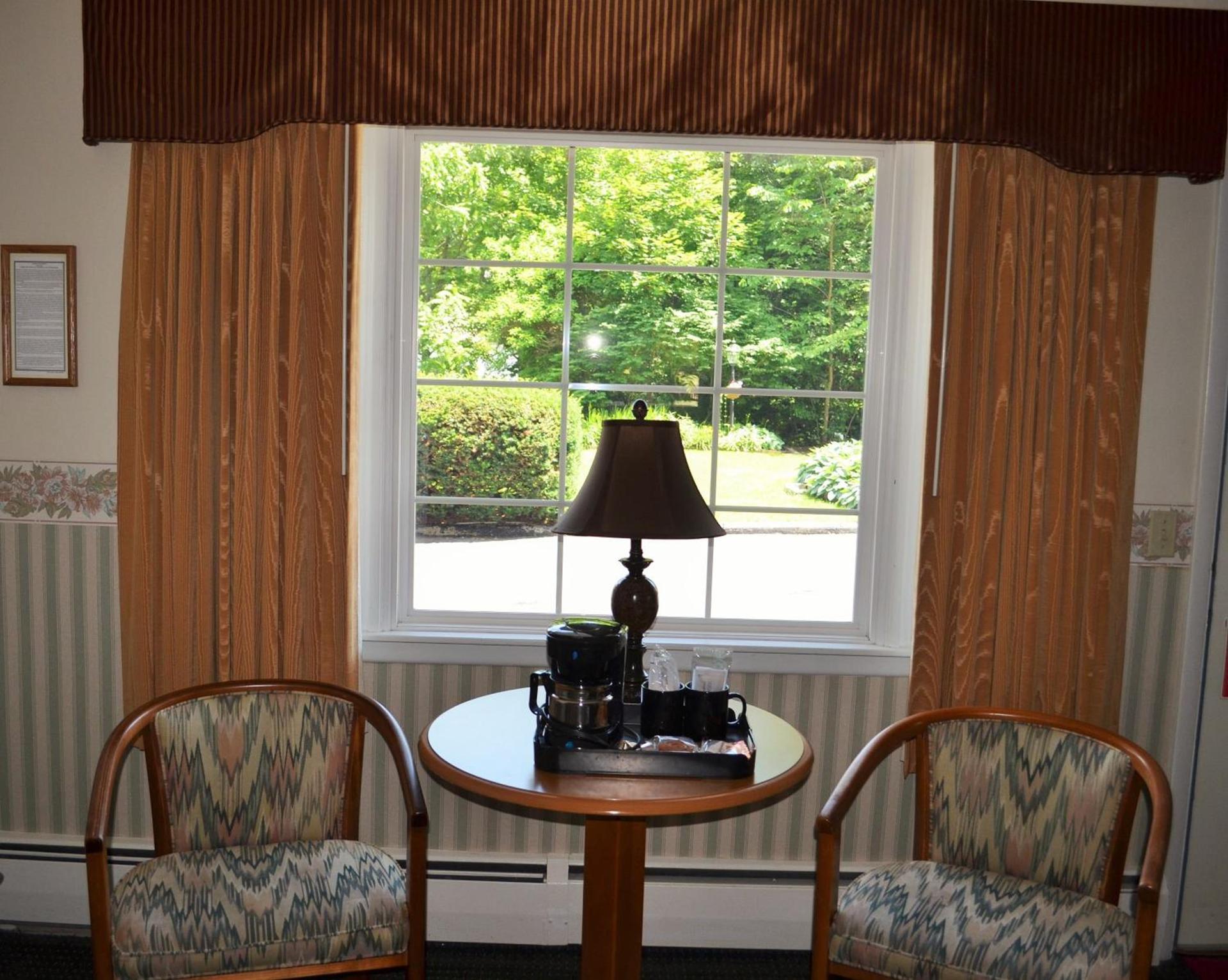 Maple Terrace Motel photo 52