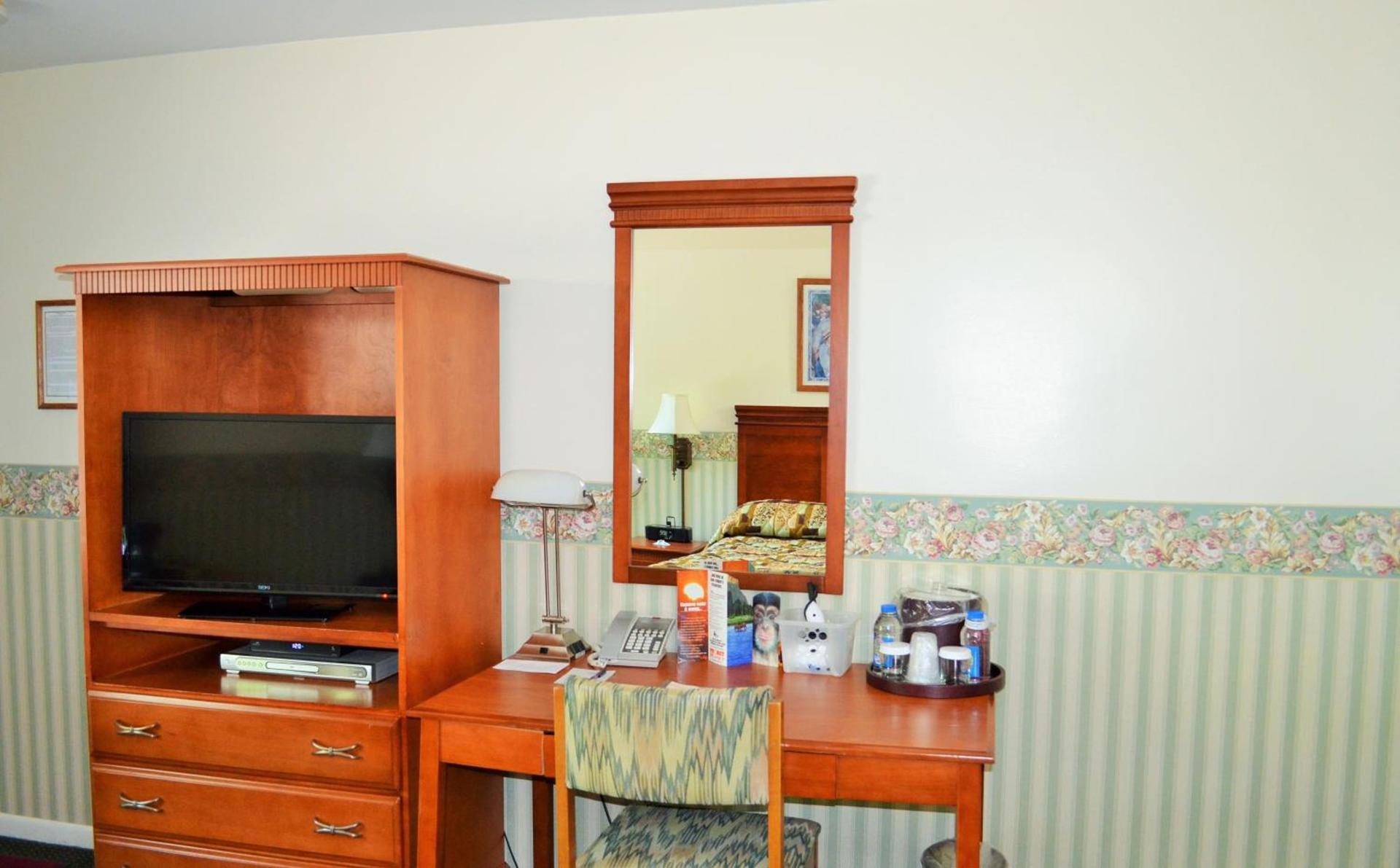Maple Terrace Motel photo 62