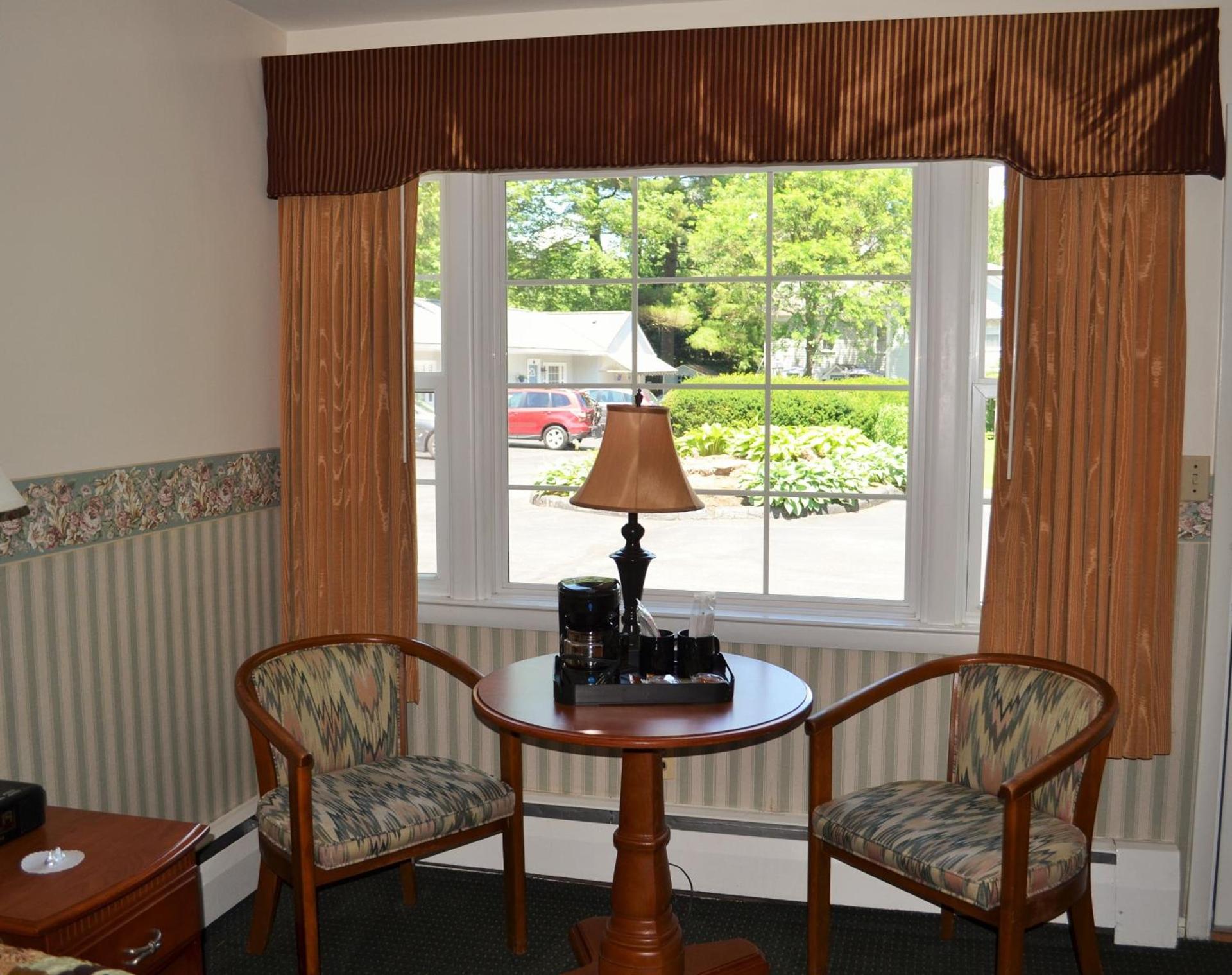 Maple Terrace Motel photo 60