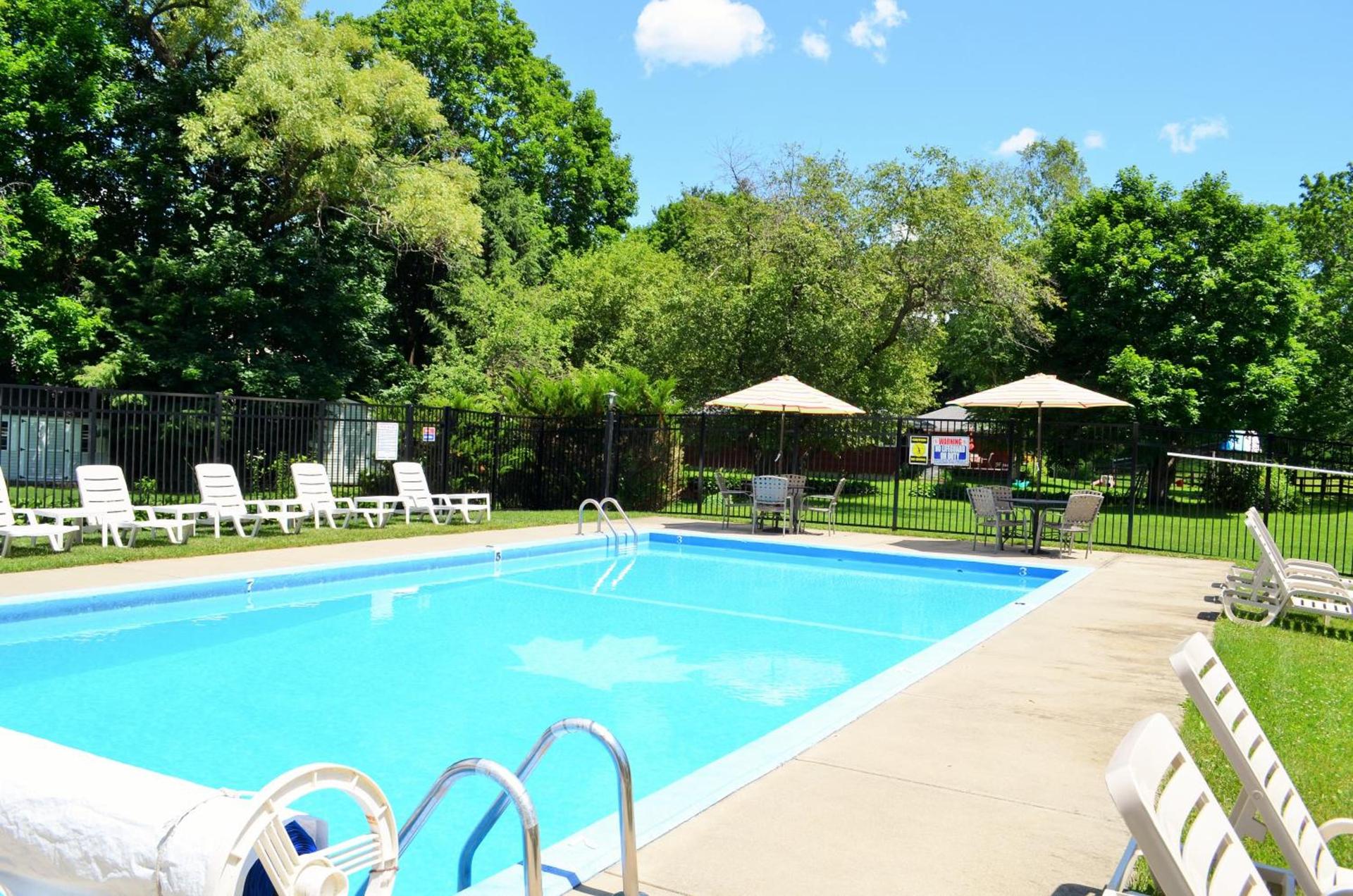 Maple Terrace Motel photo 4