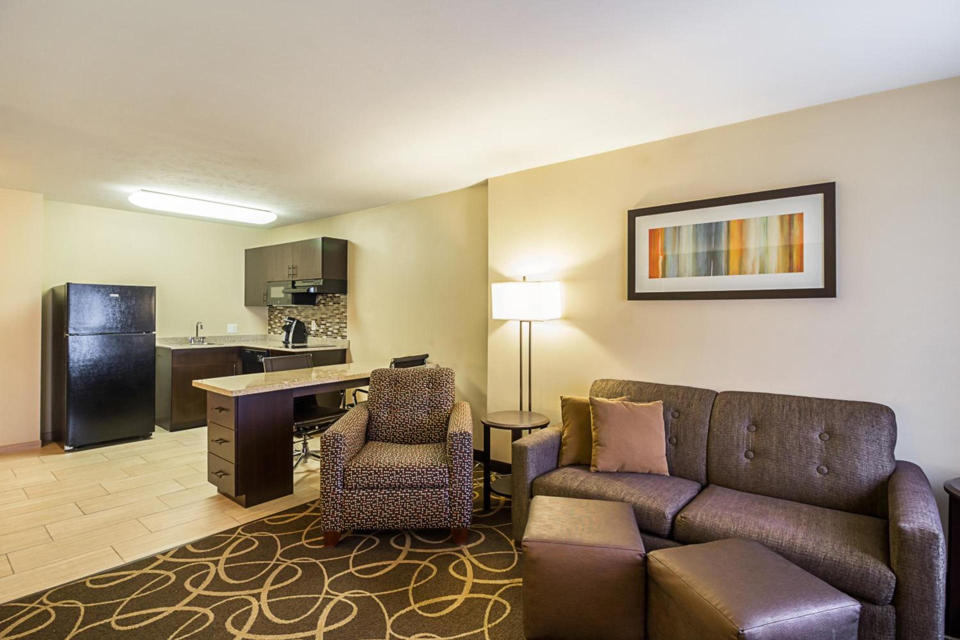 MainStay Suites Fargo - I-94 Medical Center photo 45