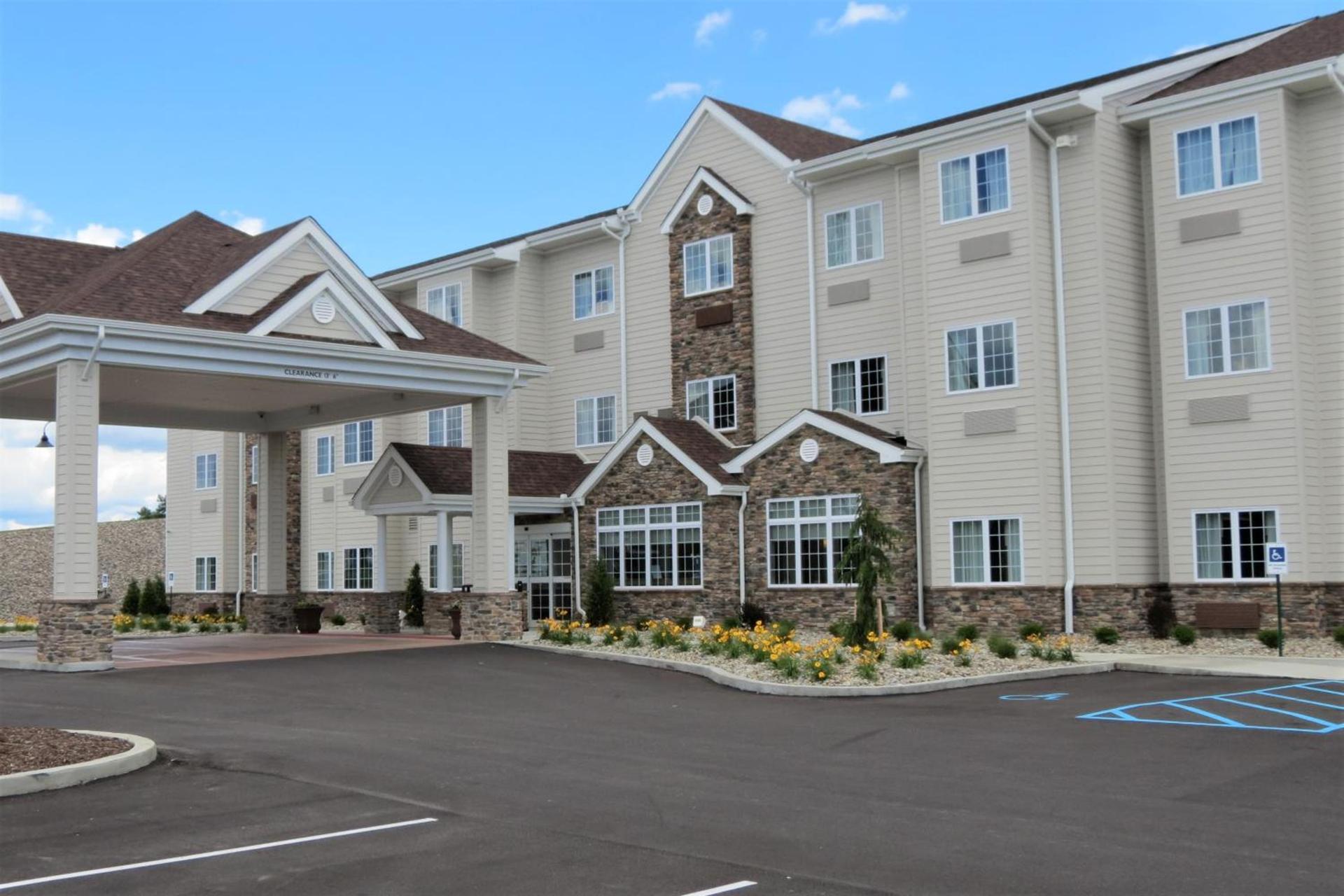 Microtel Inn & Suites by Wyndham Clarion photo 39