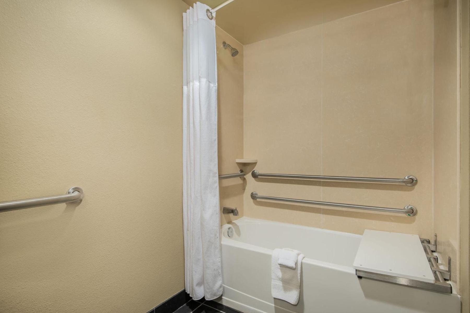 Wyndham Garden Texarkana photo 11