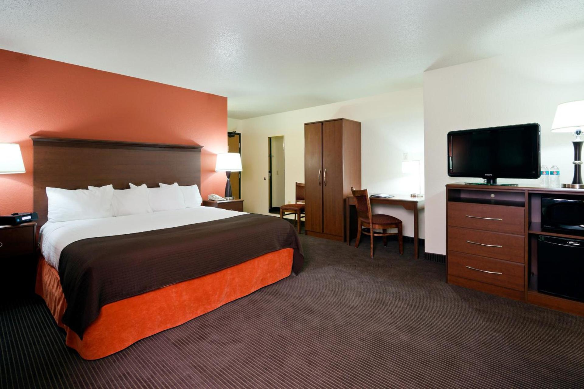 Comfort Inn & Suites New Lisbon photo 50