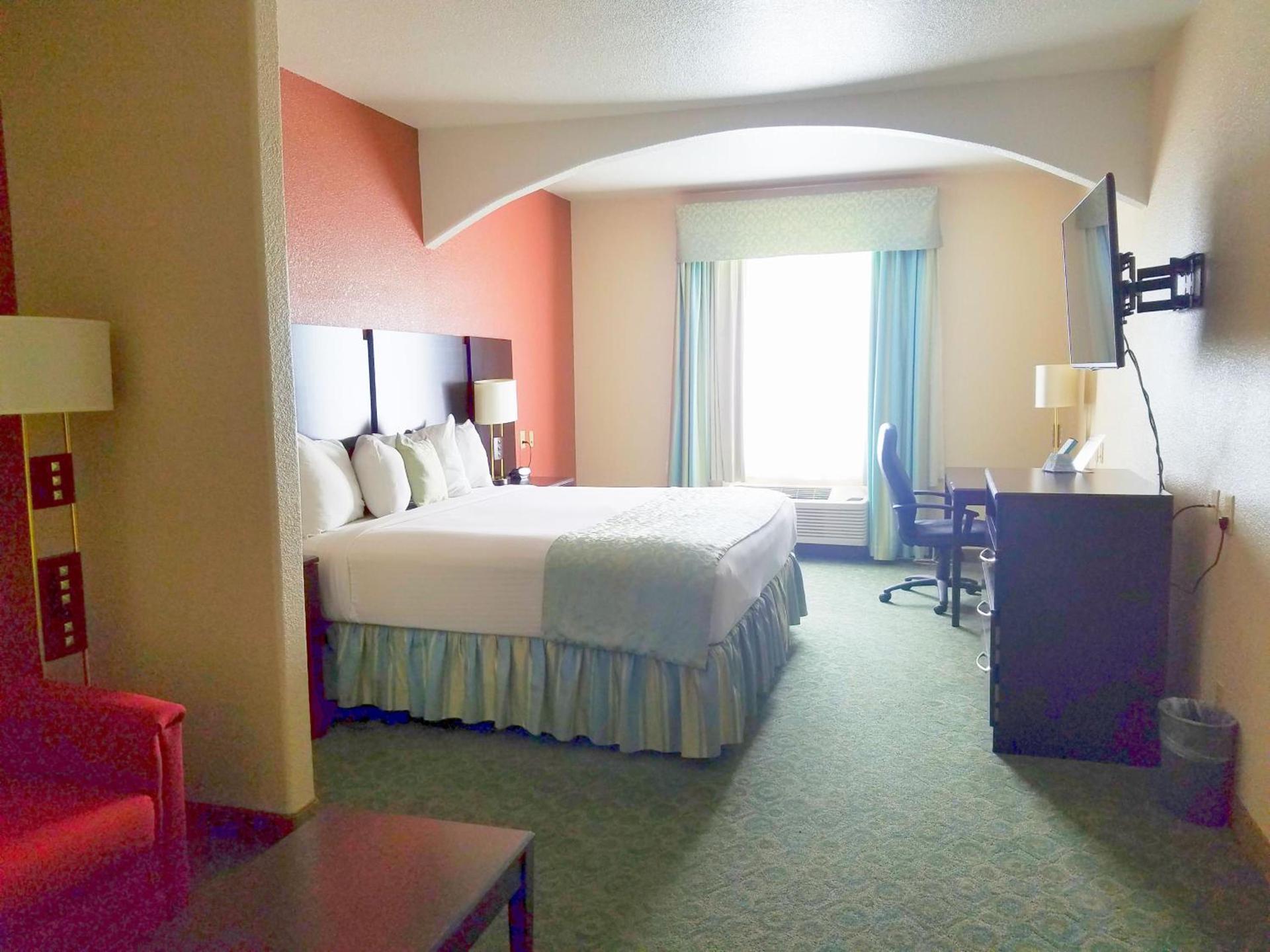 Ramada by Wyndham South Waco photo 17