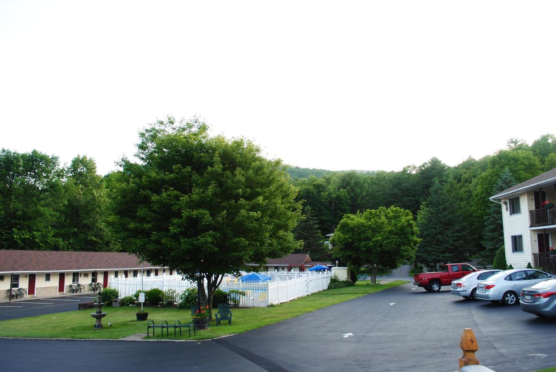 Fran Cove Motel photo 48