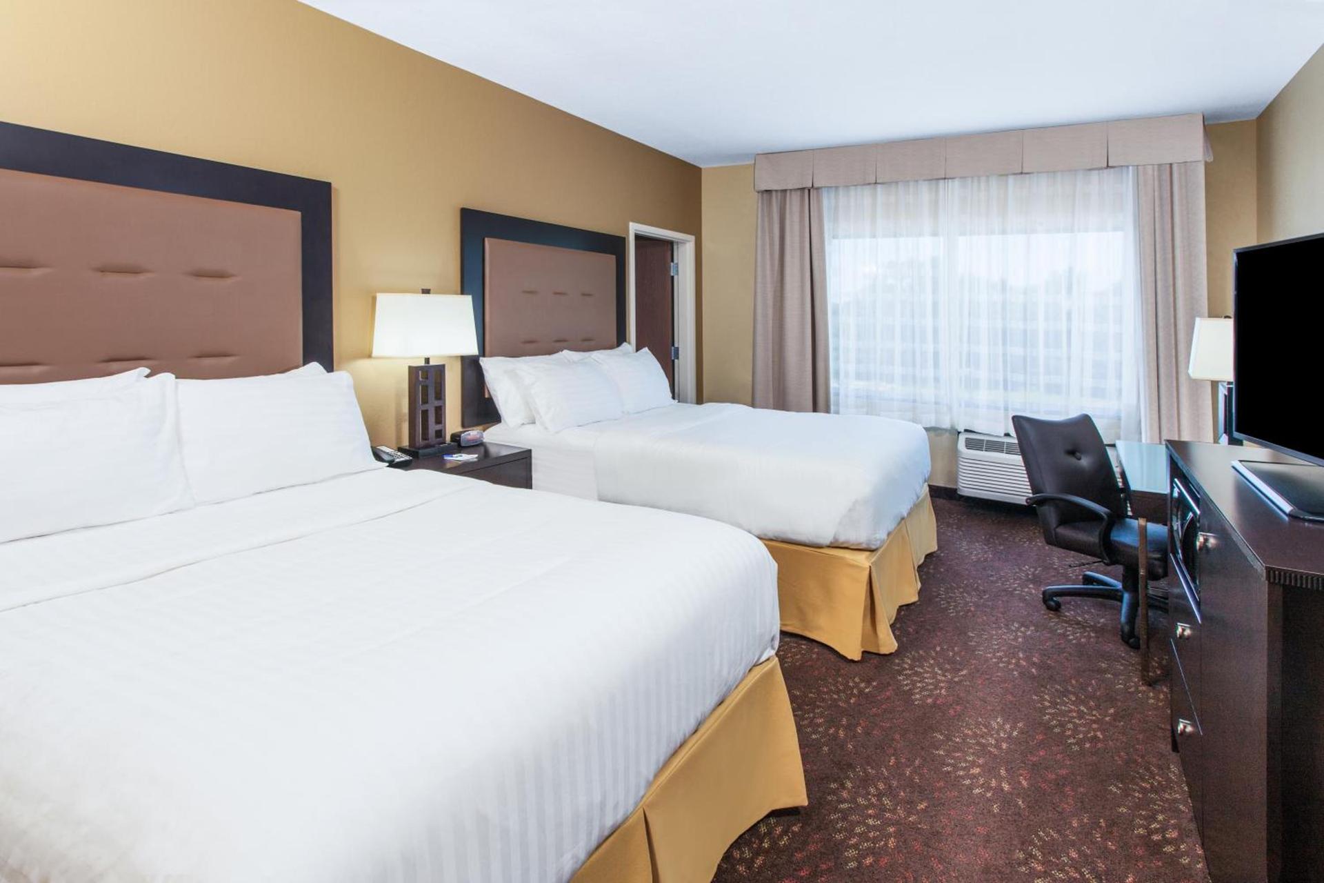 Holiday Inn Express & Suites Sandusky by IHG photo 6