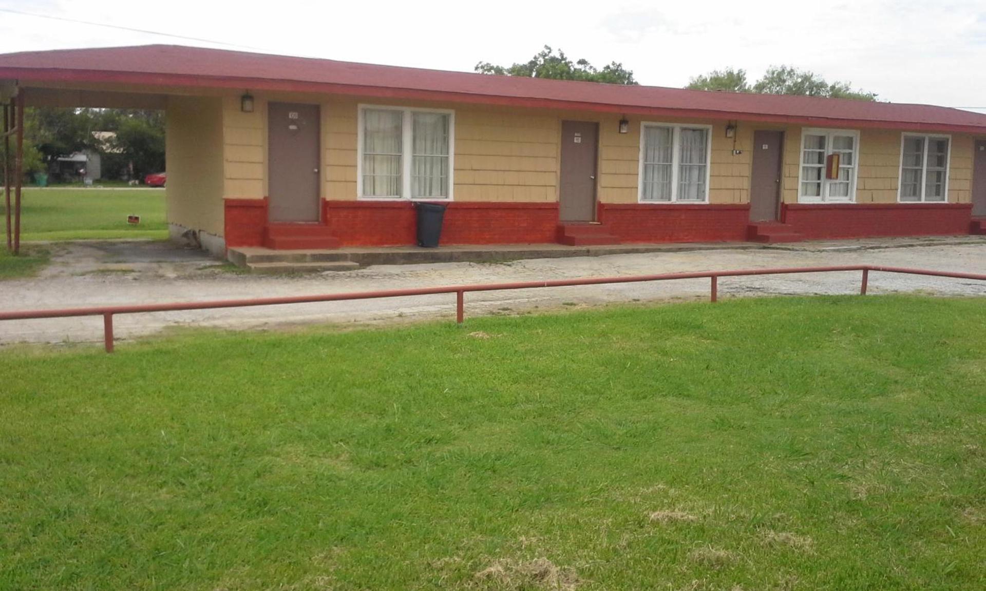 Relax Inn Ranger photo 1