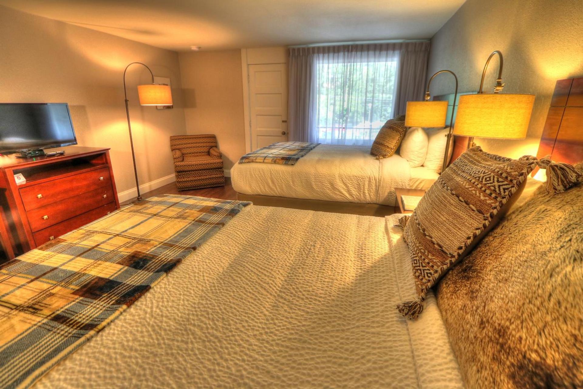 River Edge Inn photo 45