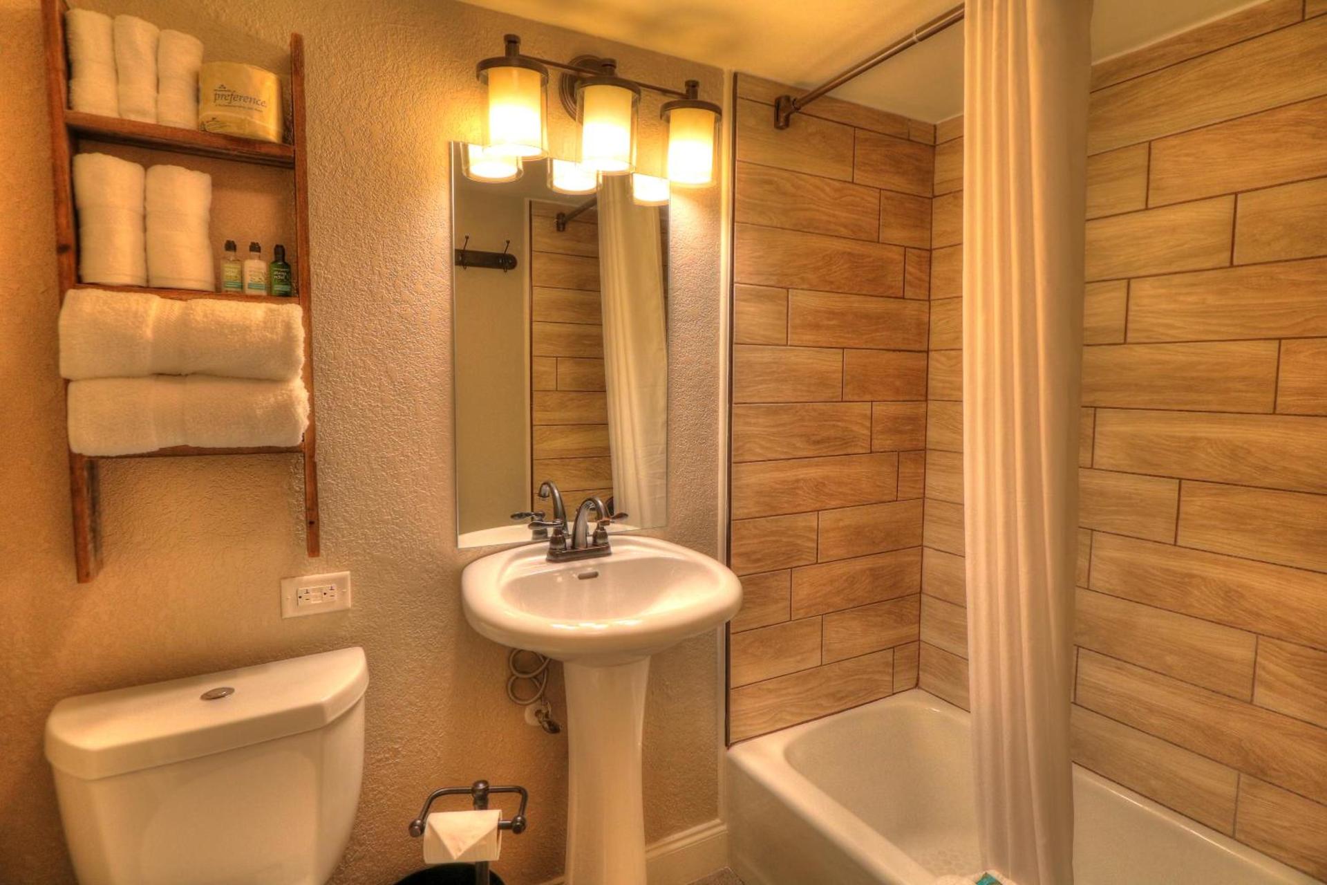 River Edge Inn photo 47