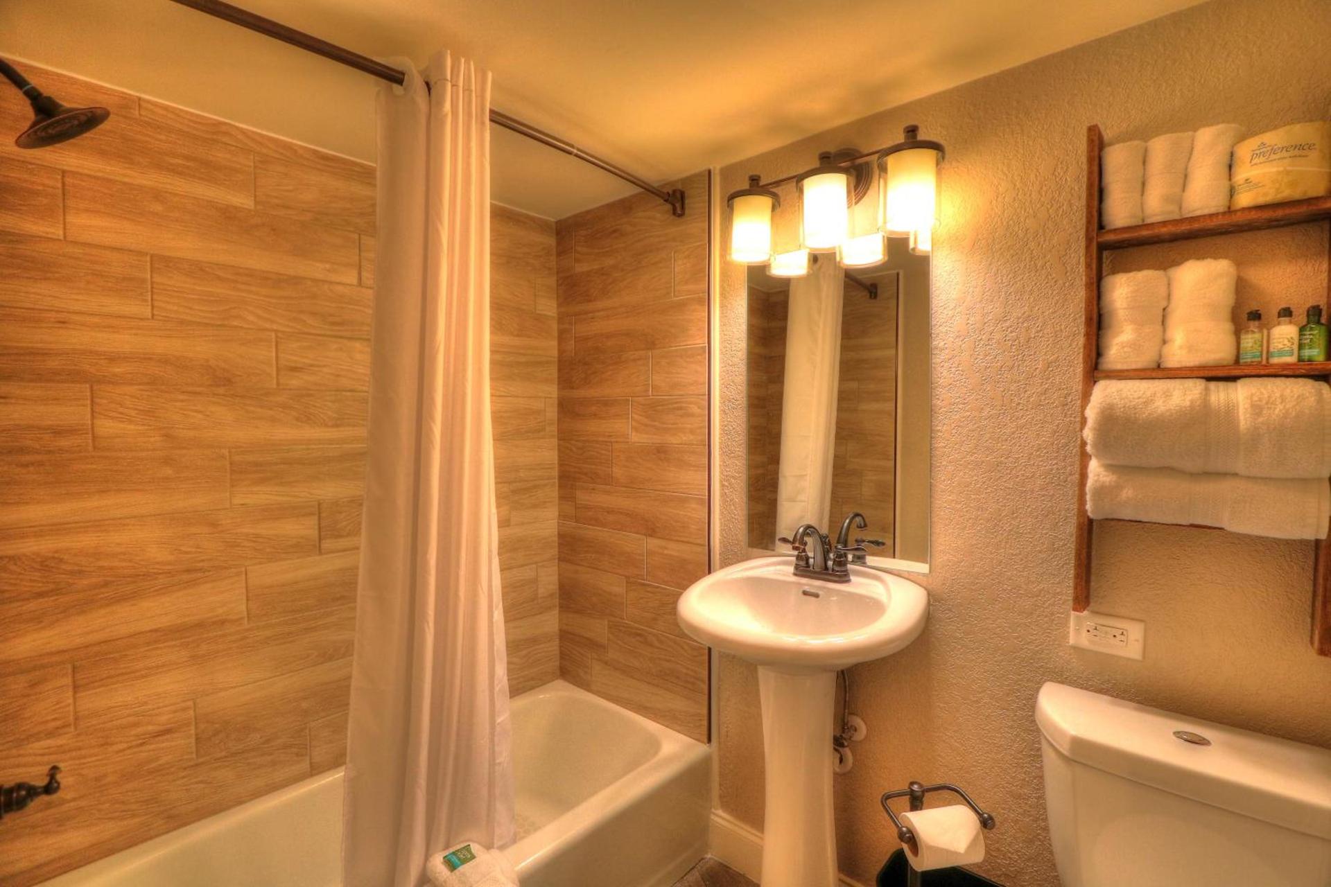 River Edge Inn photo 53