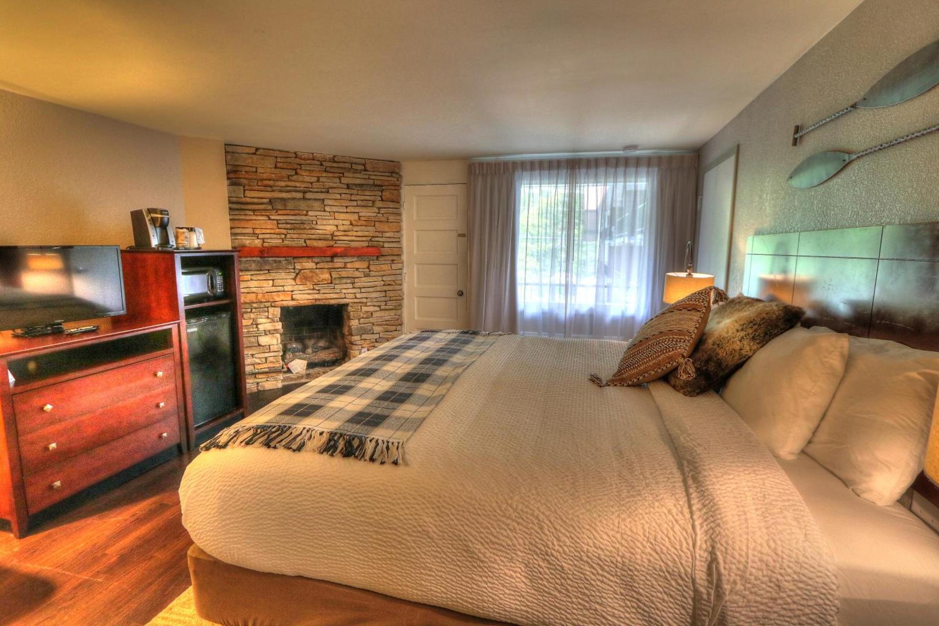 River Edge Inn photo 56