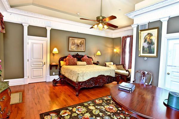 Southern Mansion photo 6