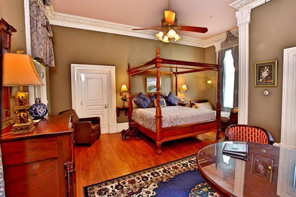 Southern Mansion photo 2