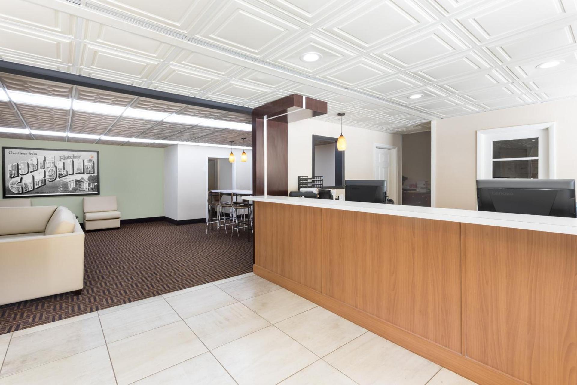 Super 8 by Wyndham Asheville Airport photo 16