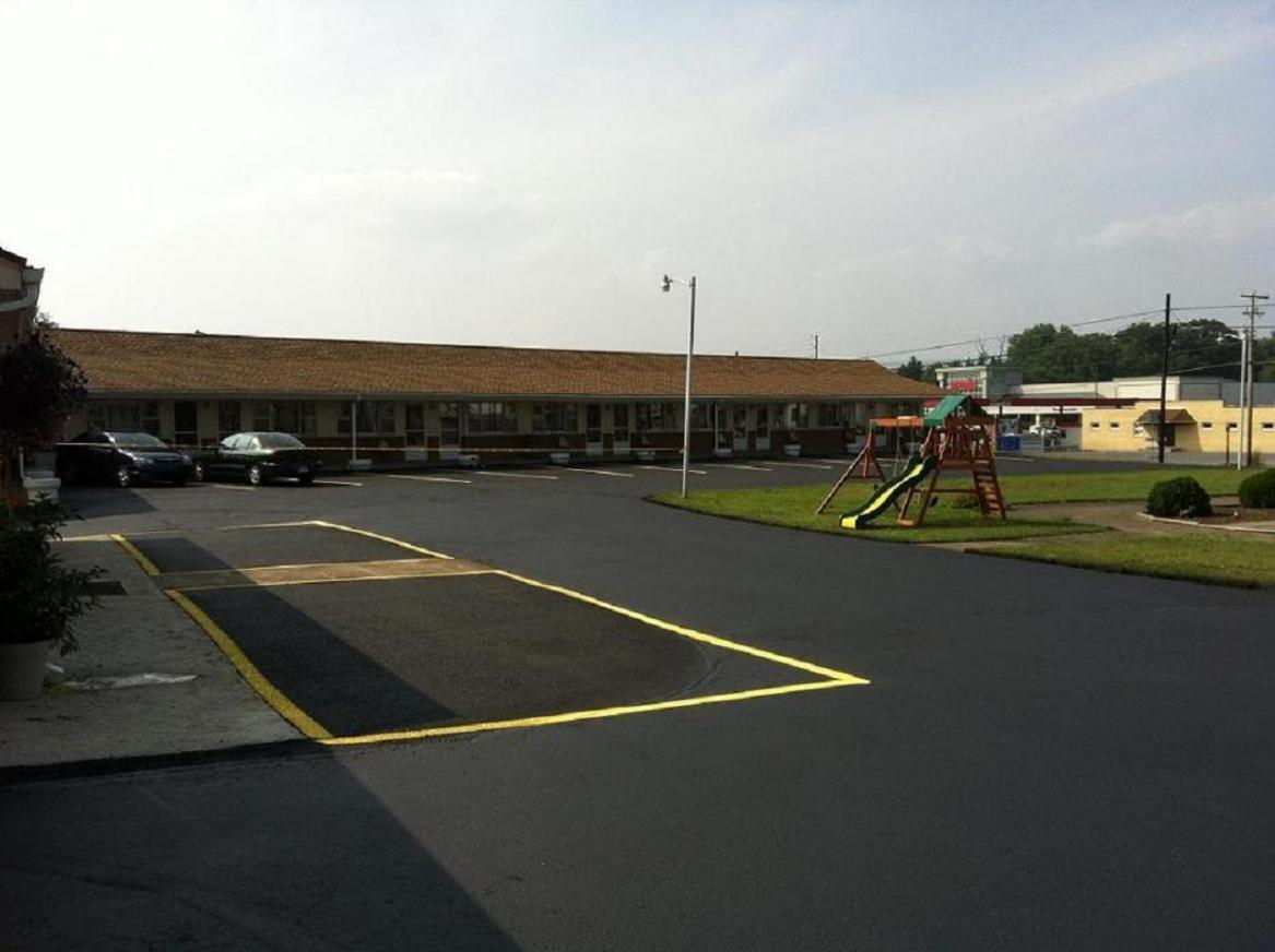 Budget Inn Mifflintown photo 15