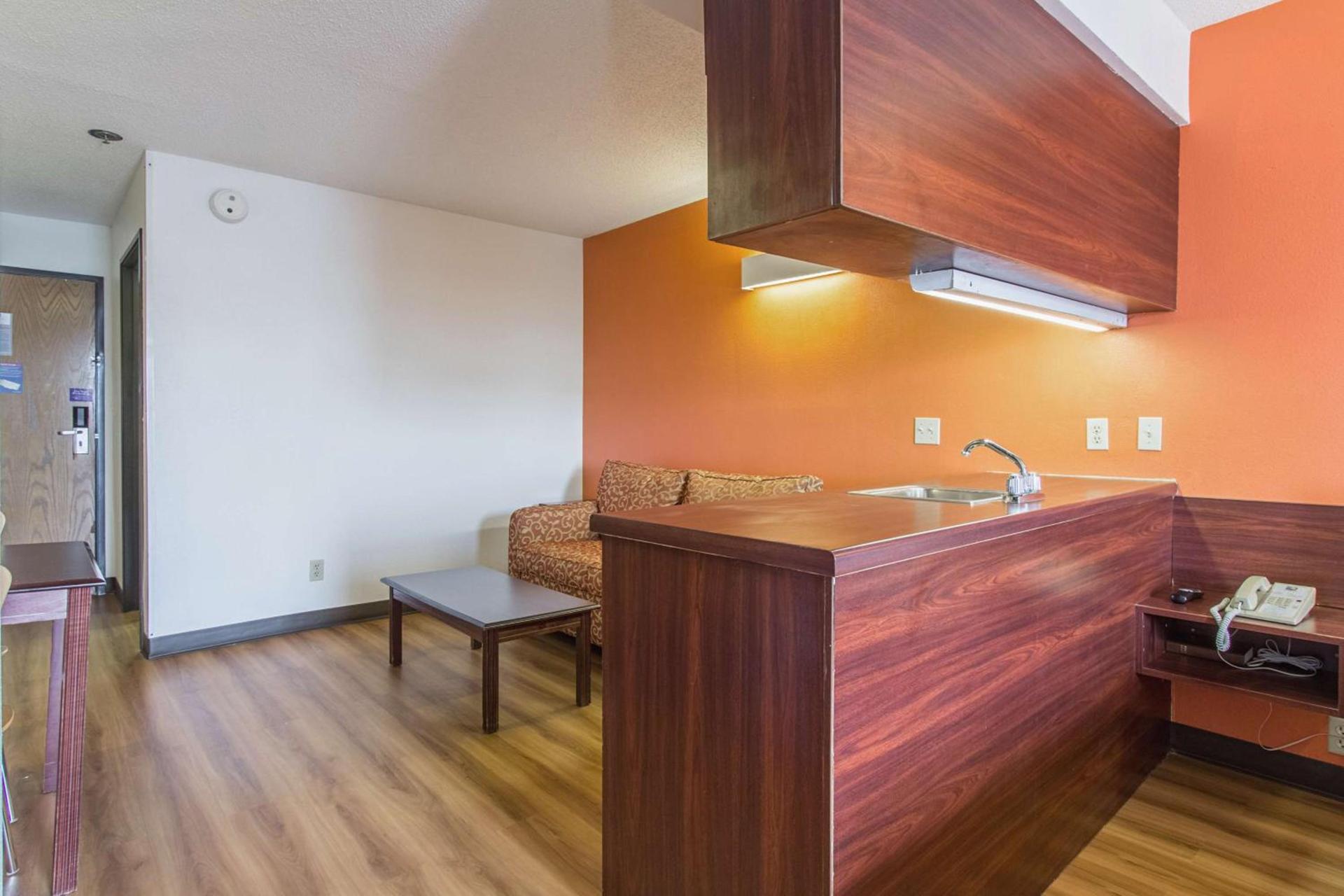 Motel 6-Streetsboro, OH photo 15